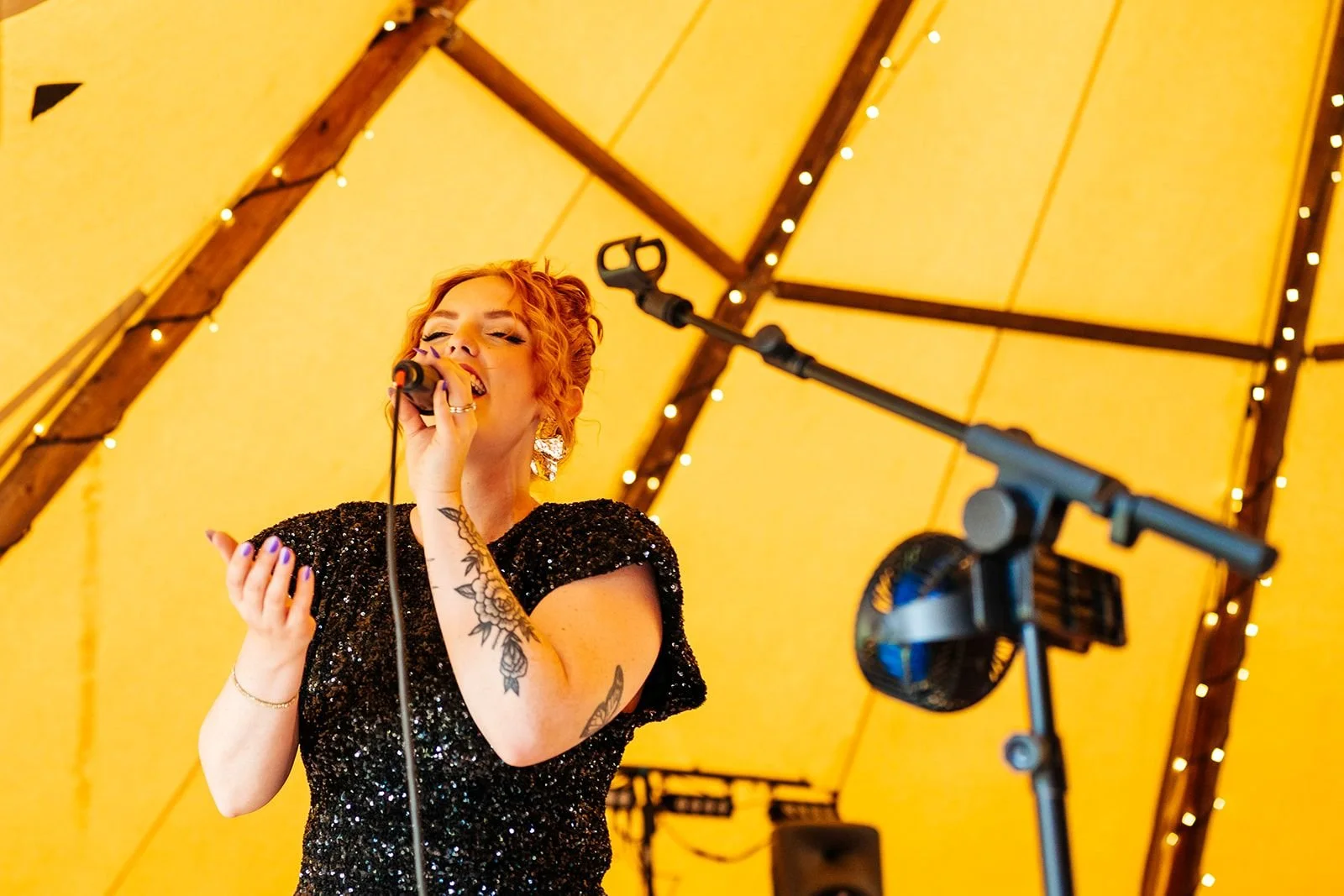 live singer tipi wedding