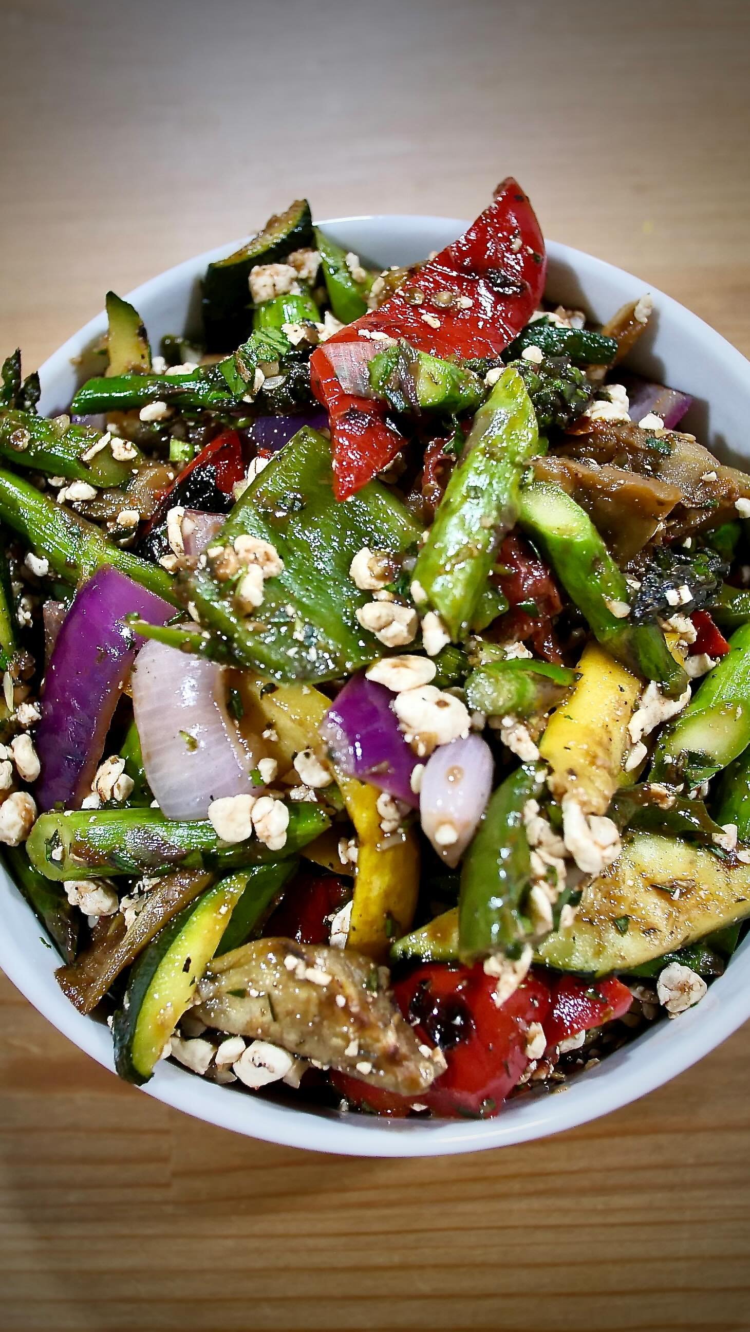 What’s your favorite vegetable to grill?
Check out my Summer Grilled Veggies video on my YouTube channel for a super simple and tasty grilled veggie recipe that you’ll be using year round!
#chroniclesofachef #yummy #delicious #ilovefo
