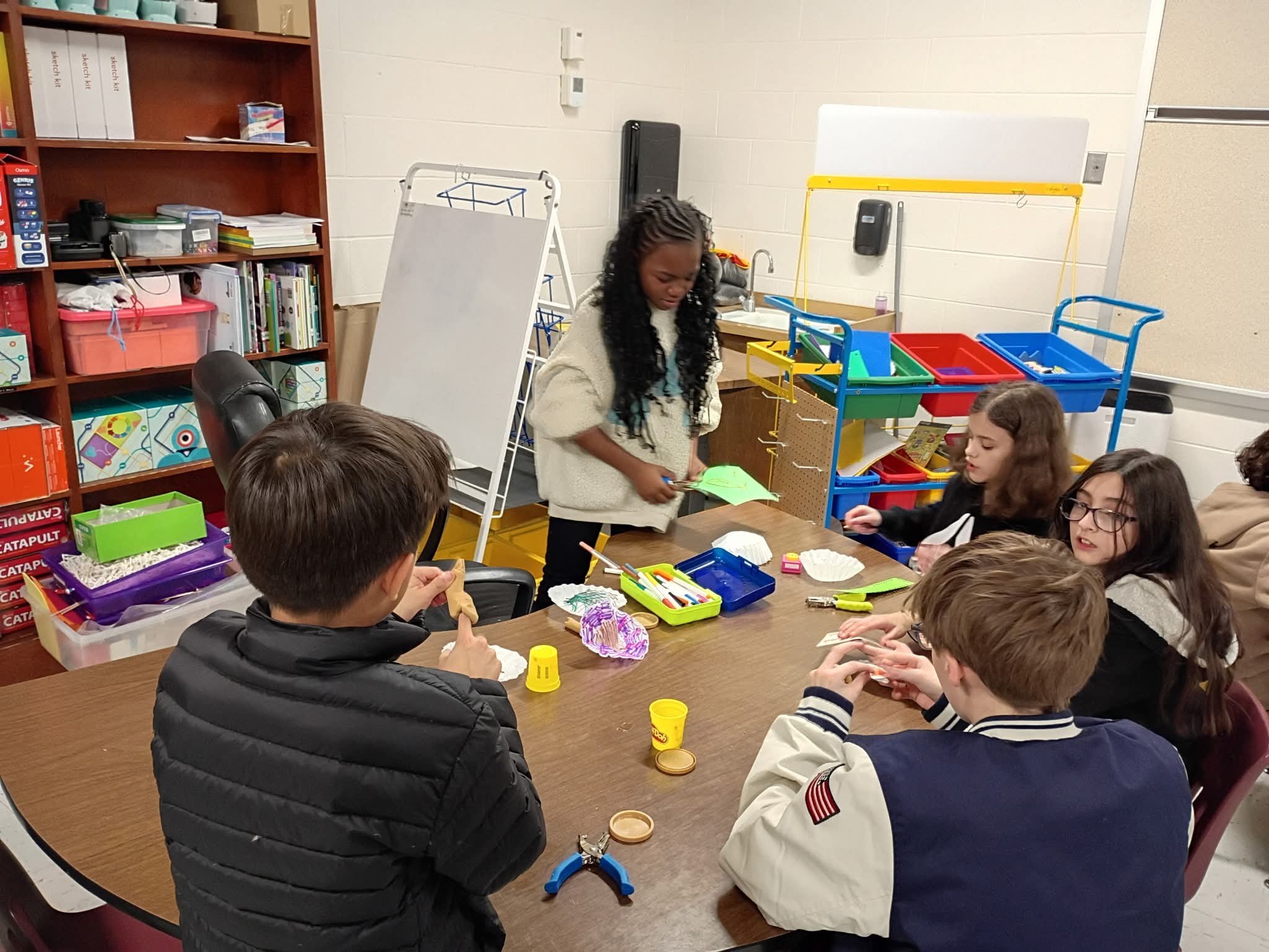 Meadowmere students enjoying their new STEAM room.