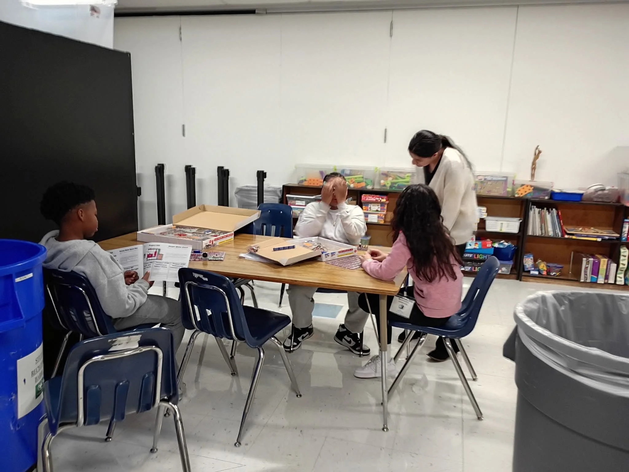 Meadowmere students enjoying their new STEAM room.