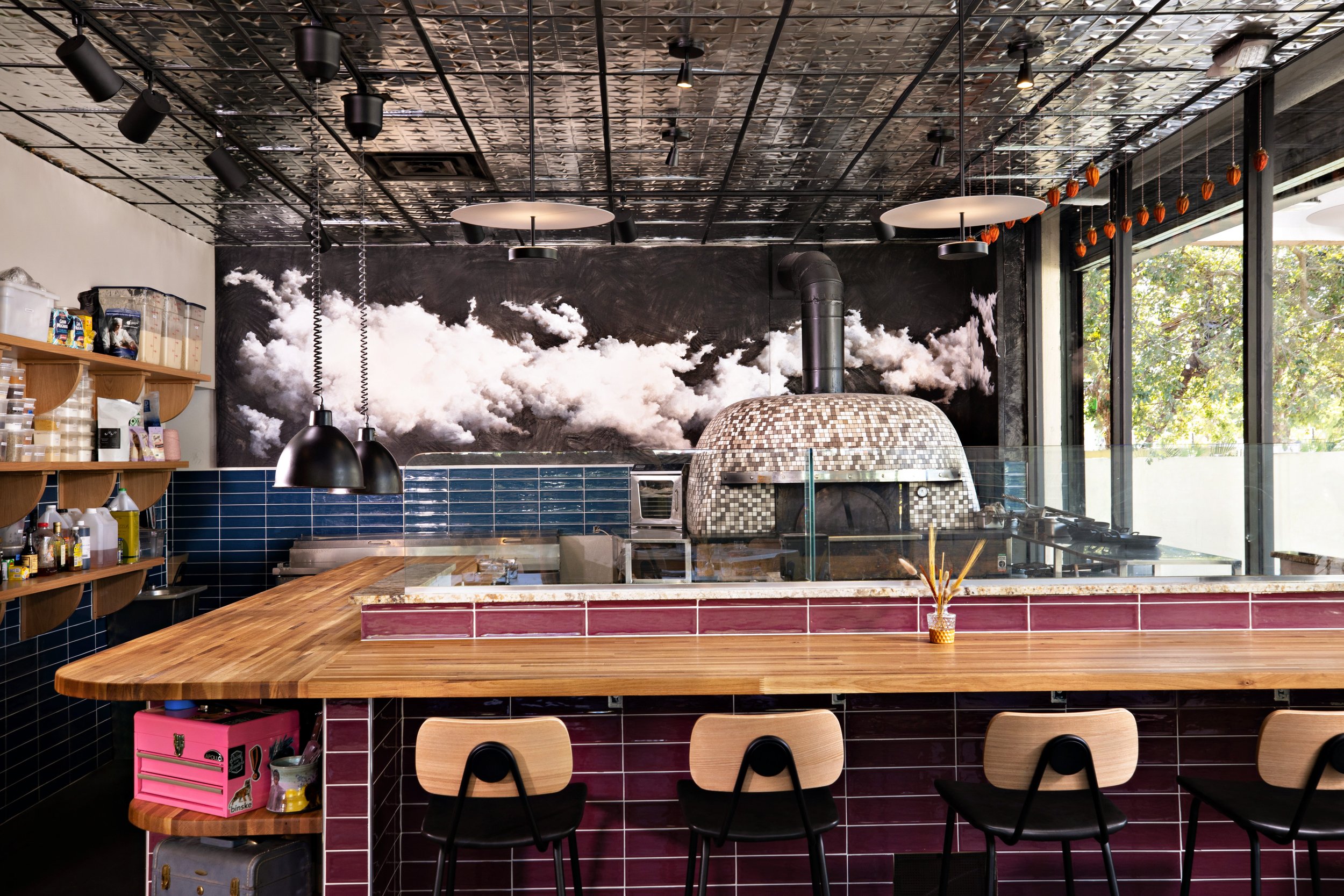 WalrusRodeo_005_PizzaBar_1.jpg