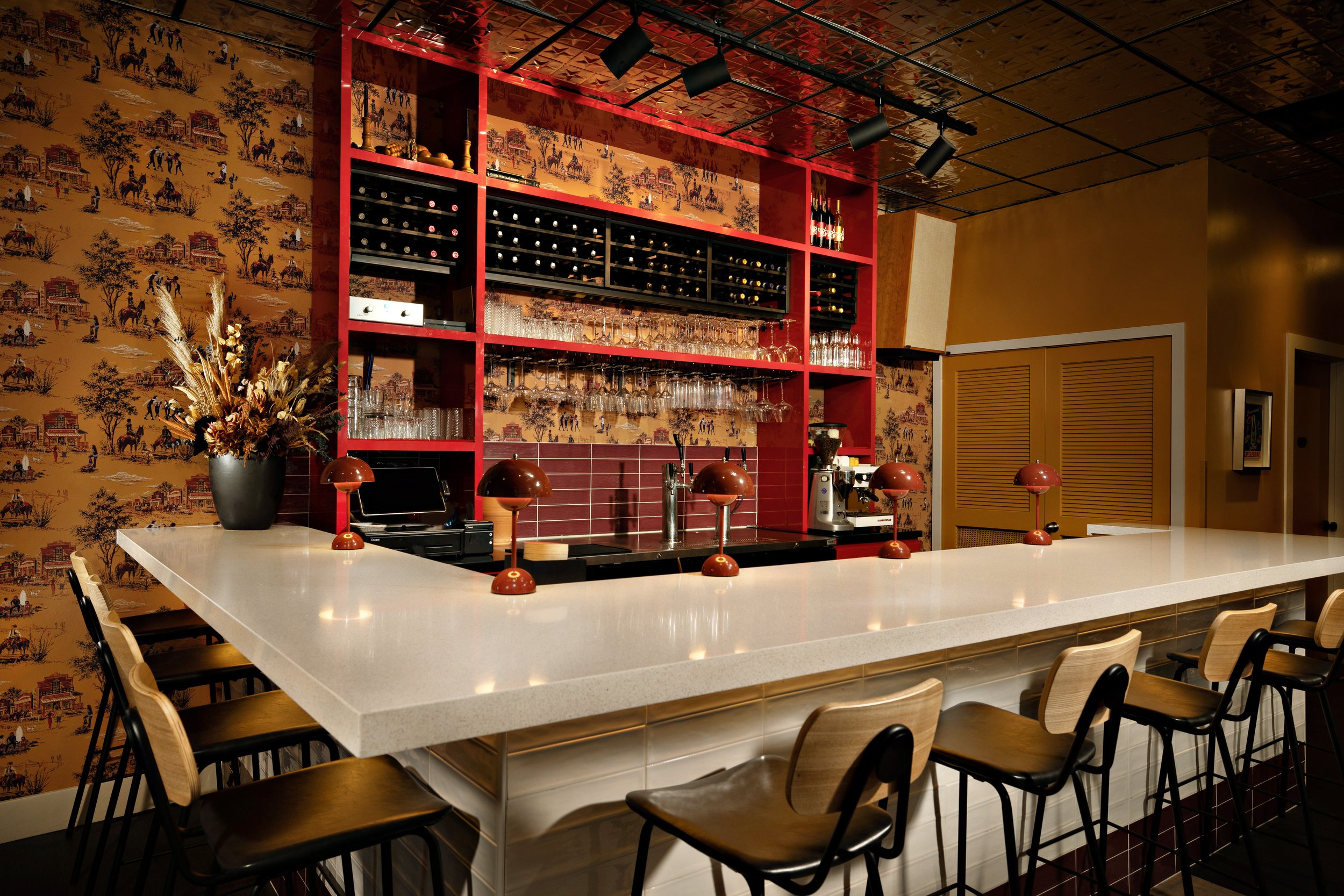 WalrusRodeo_002_RedBar_1.jpg