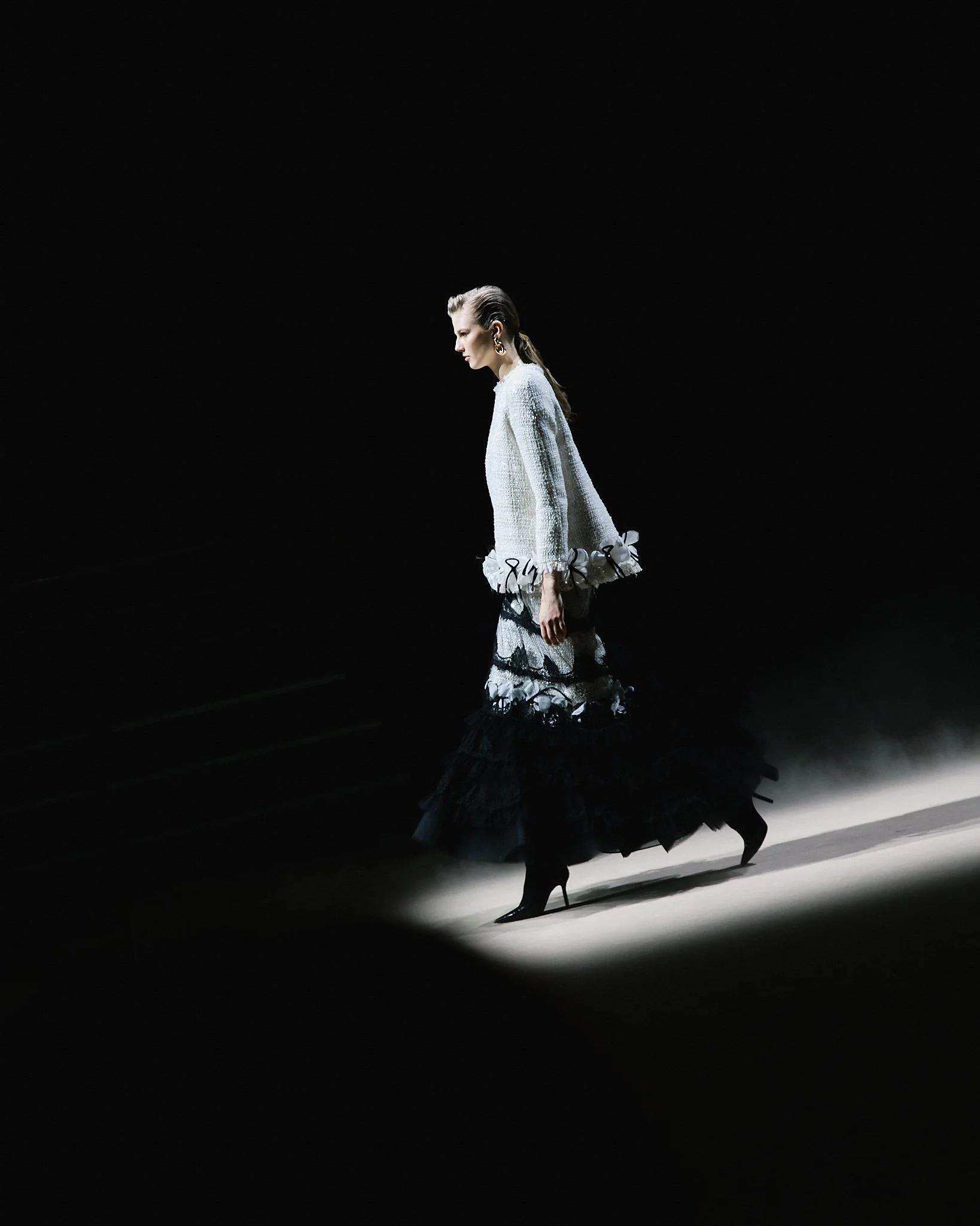 Modelo desfilando para Yolancris en Mercedes-Benz Fashion Week Madrid