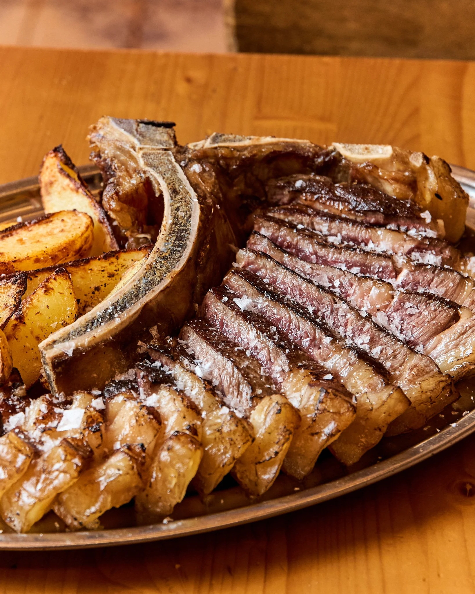 plato de carne en Birolla 4 Zaragoza fotografía gastronómica editorial