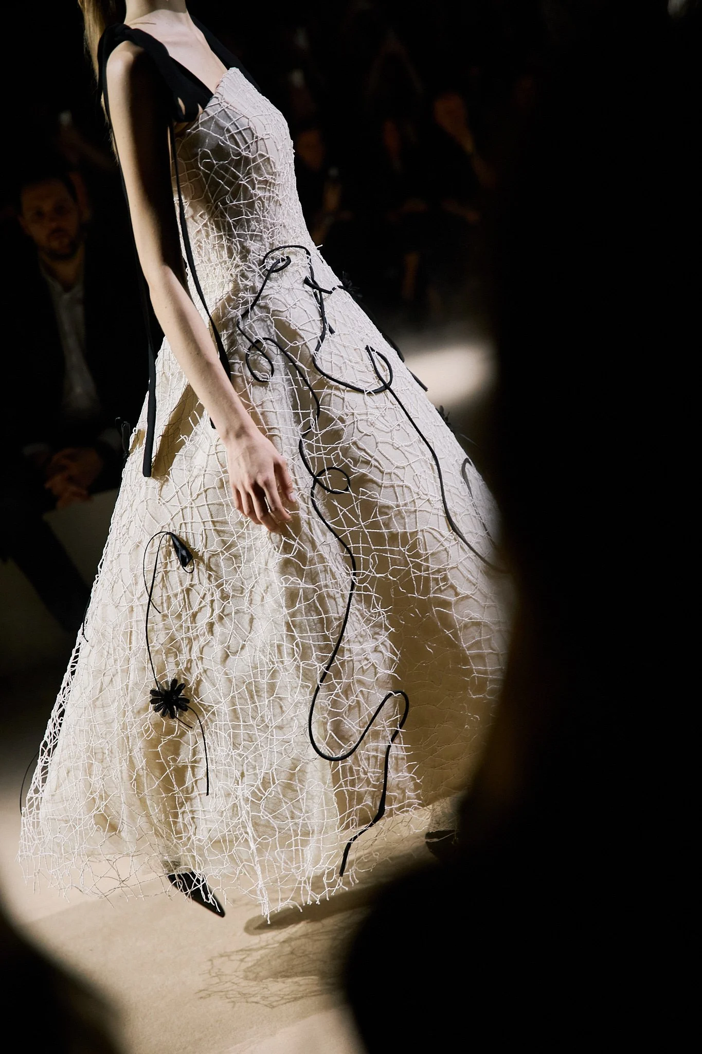 Detalle de un diseño de Yolancris durante MBFW Madrid