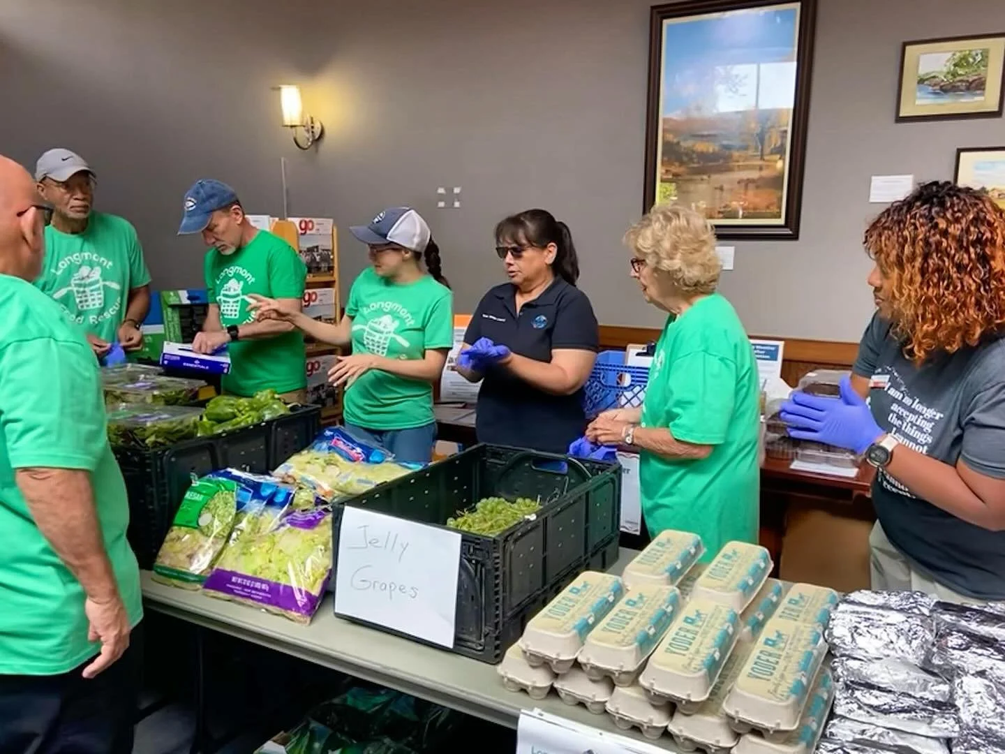 Longmont may be small, but our hearts are huge. 💚

With your help, we rescue food right here in town, lift up our local food producers, and share directly with families who need it most.

This Small Business Saturday, shoutout to the local producers