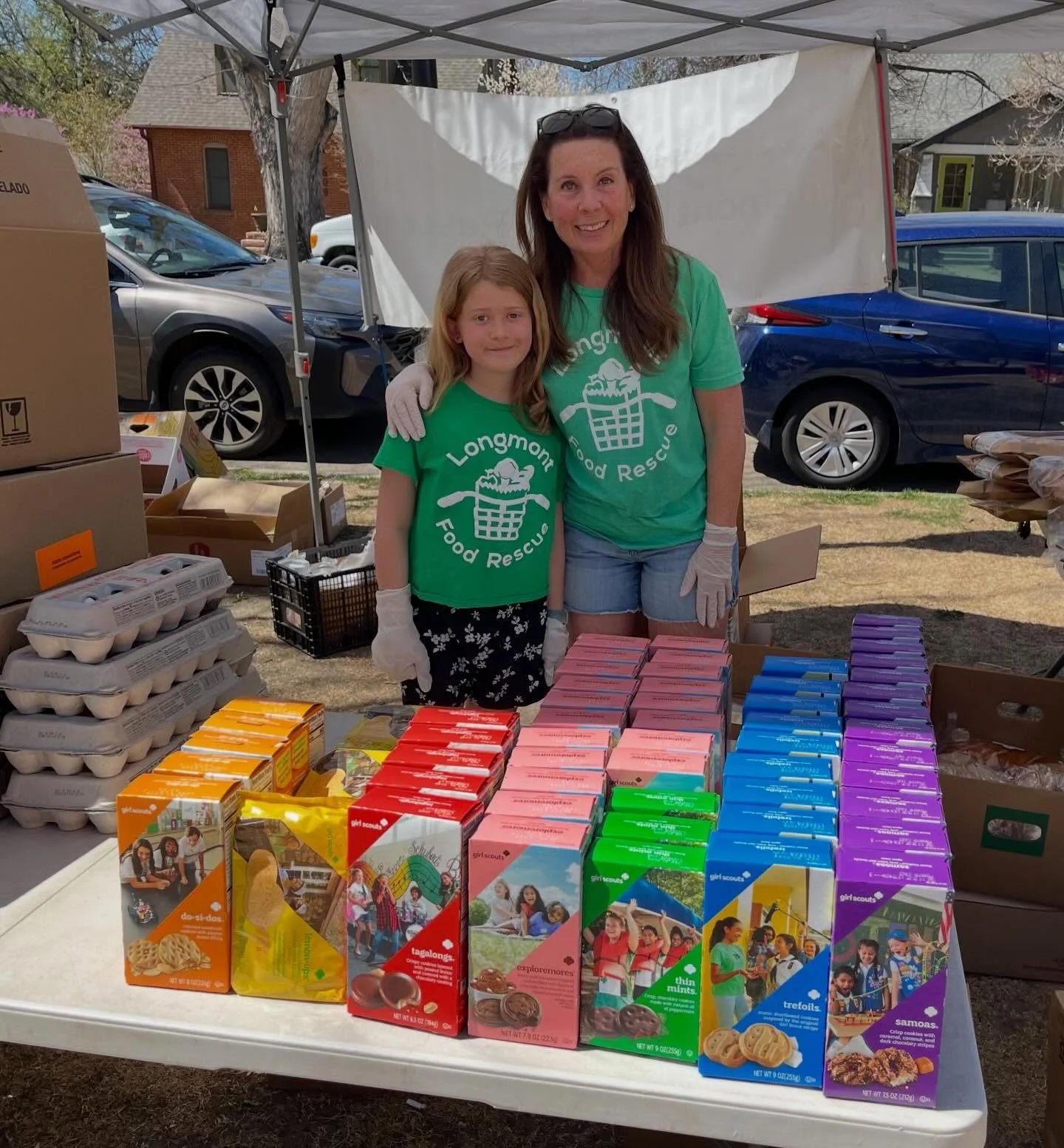 Thank you to Daisy Girl Scout troop 77037 for bringing cookies to our Produce in the Park distribution on Sunday! Grateful for the opportunity to share a little sweetness with our neighbors!

#girlscoutcookies #longmontlove
