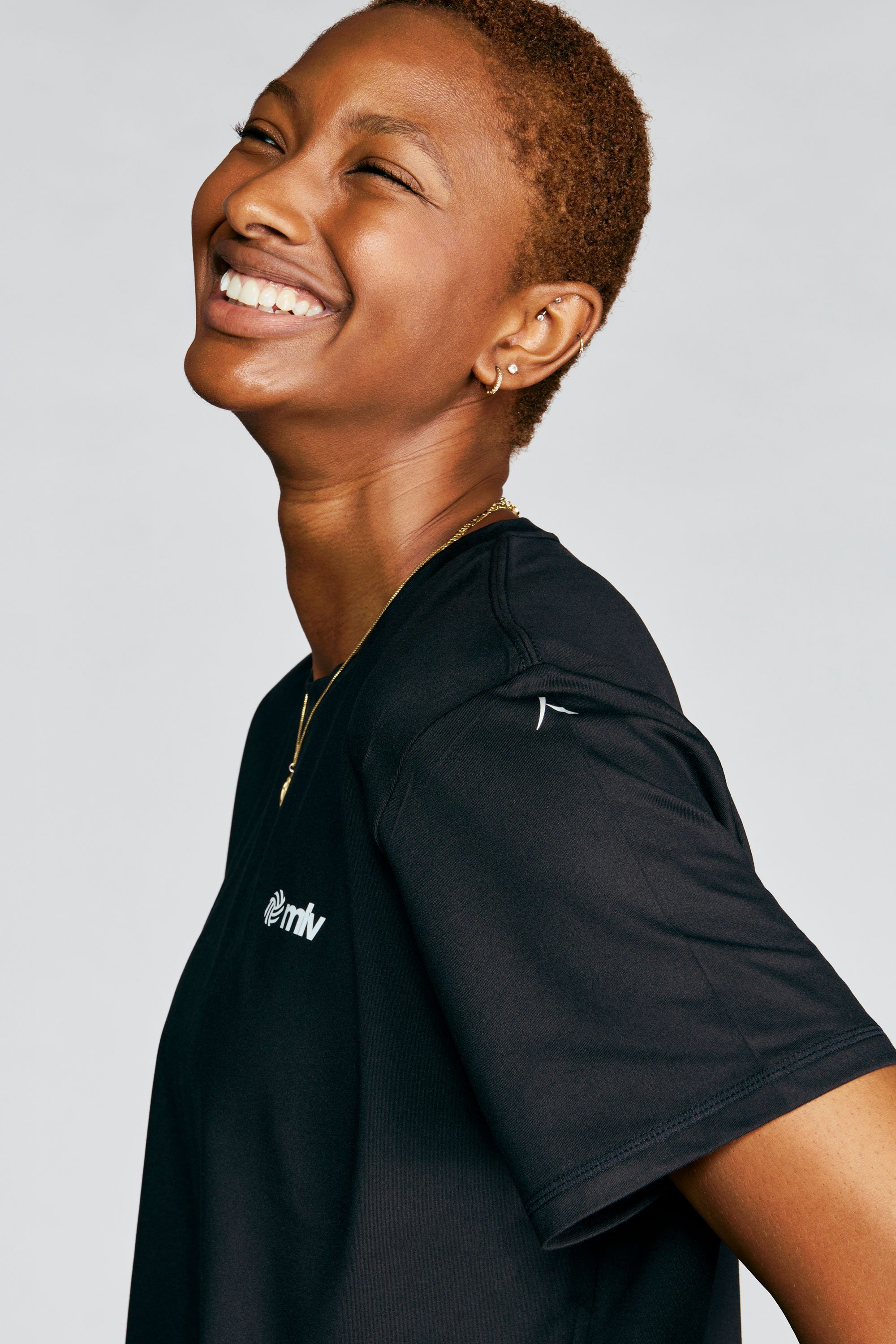 MLV APPAREL-SHORT SLEEVE COURT TEE A BLACK-1374_LedfordLexi_1874.jpg