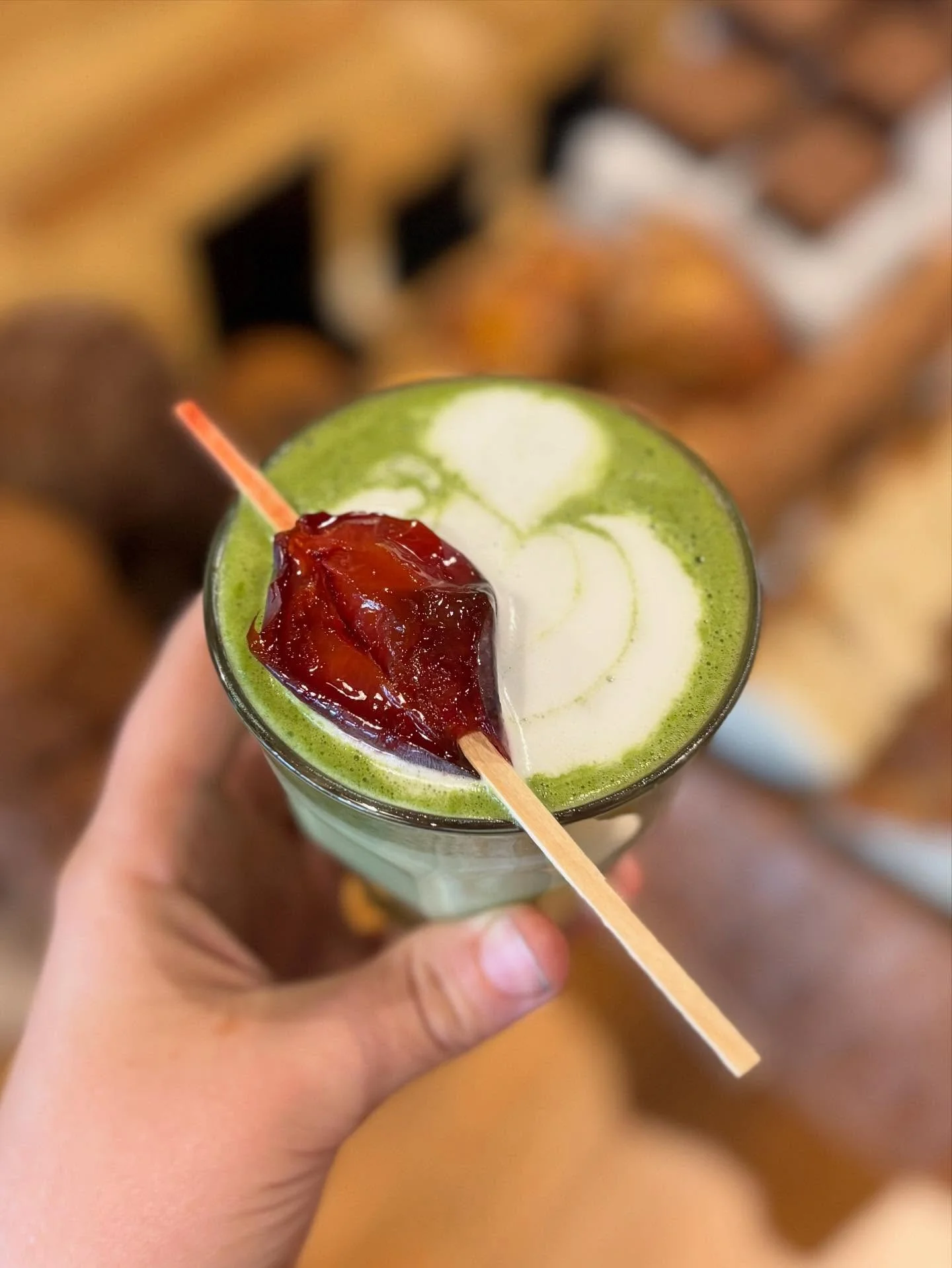✨Plum Ginger Matcha✨

local plums and ginger fermented in @honeybeeembassy raw honey 🤯
Ever grateful for the perfect matcha from @mem_tea