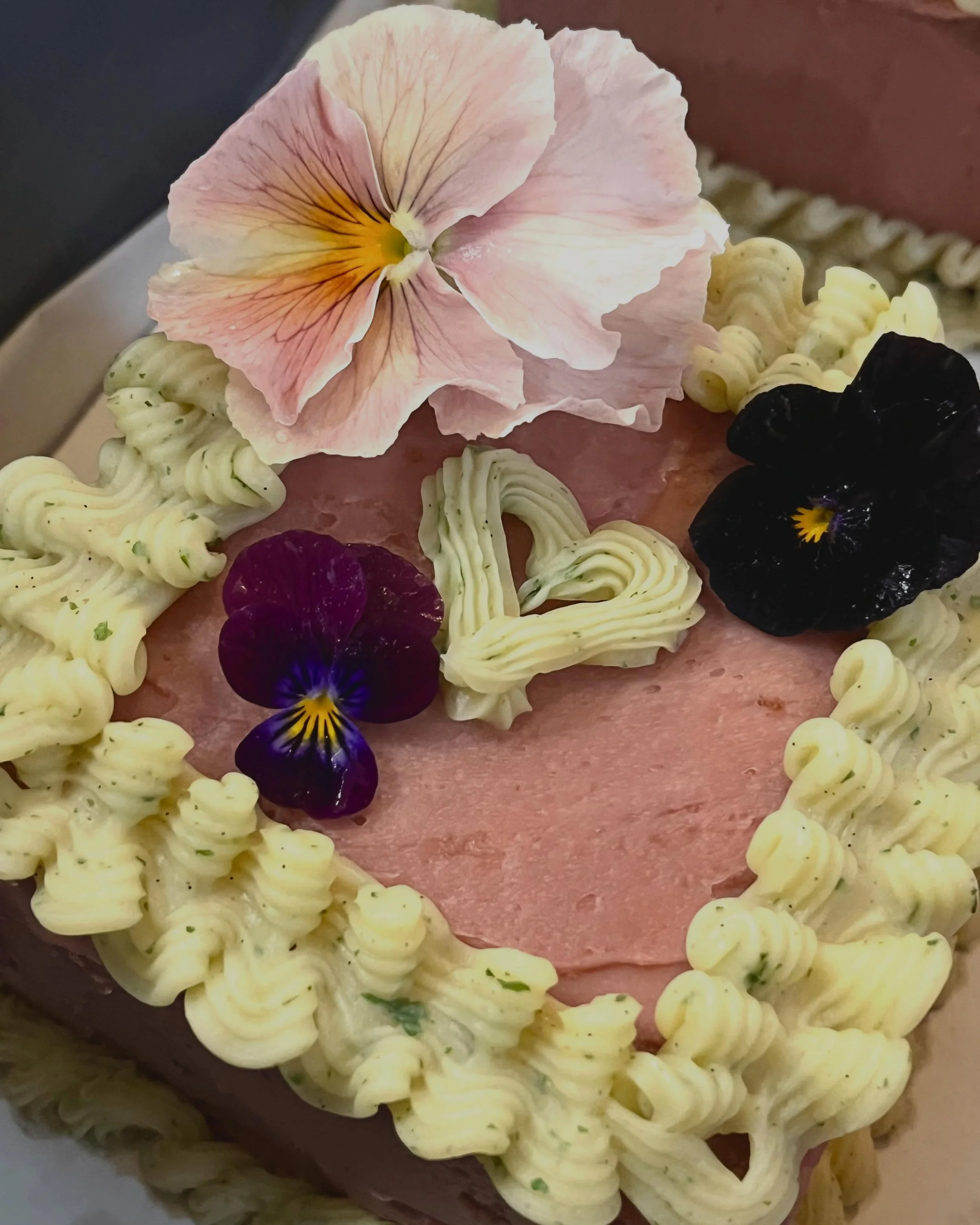 ❤️Mother&rsquo;s Day Cakes at the store today! Come grab your mama a treat, and maybe she&rsquo;ll let you have a bite.  Olive oil cake, rhubarb &amp; lemon curd, rosewater and fig leaf Swiss meringue buttercreams, and incredible edible flowers from 