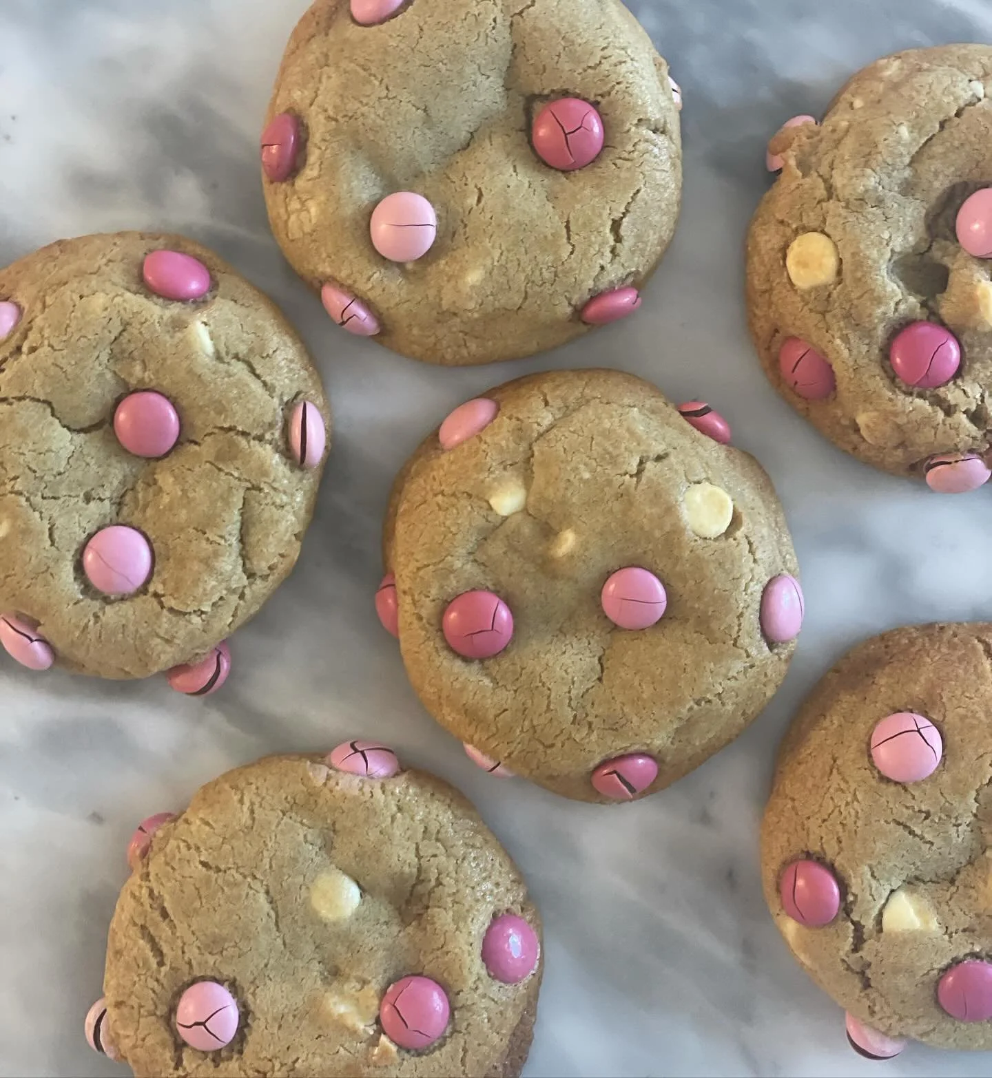 Perfect gender reveal treat 💗🎀