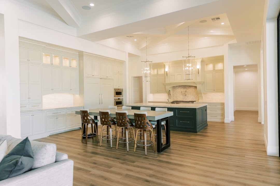 This open kitchen just got even brighter with the help of a fresh coat of paint 💫 #ArizonaHousePainter #KitchenRemodel