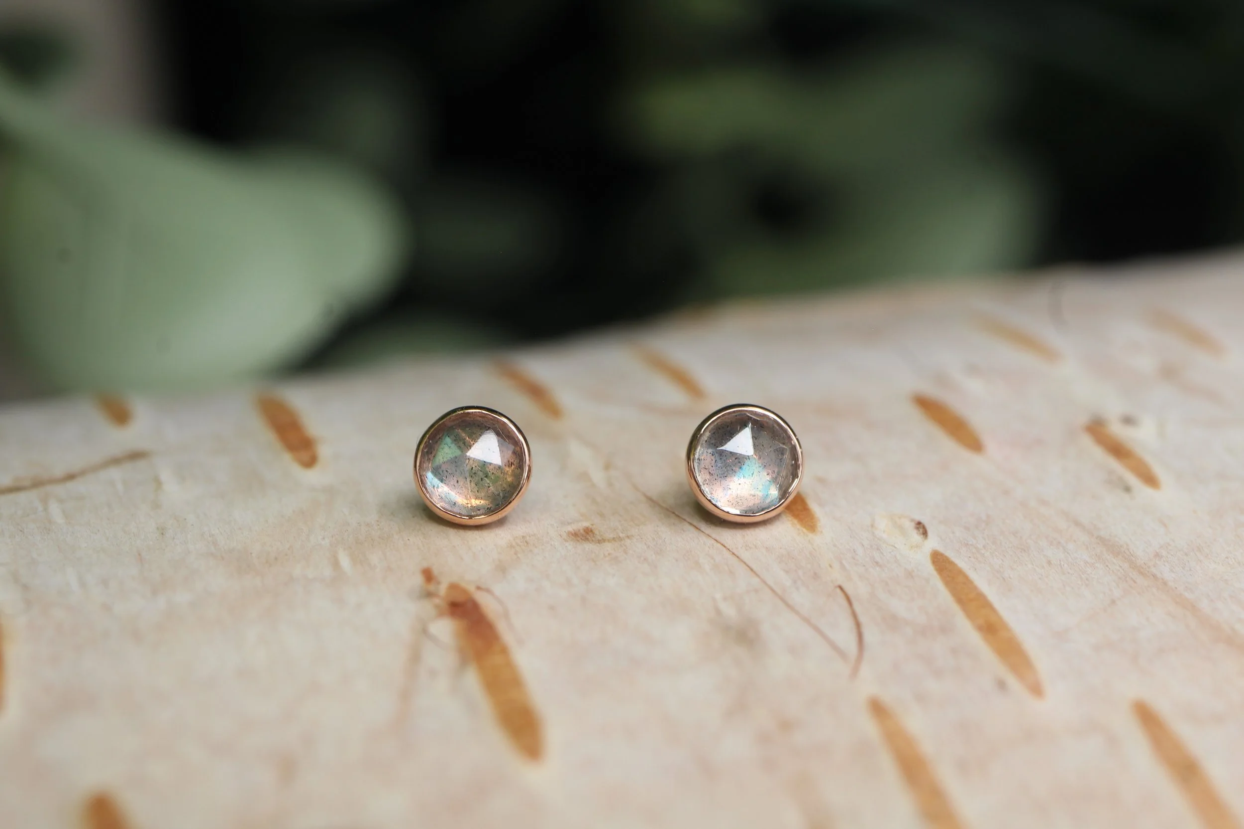 Rose Gold BVLA "Round Cup" with Rose cut Labradorite