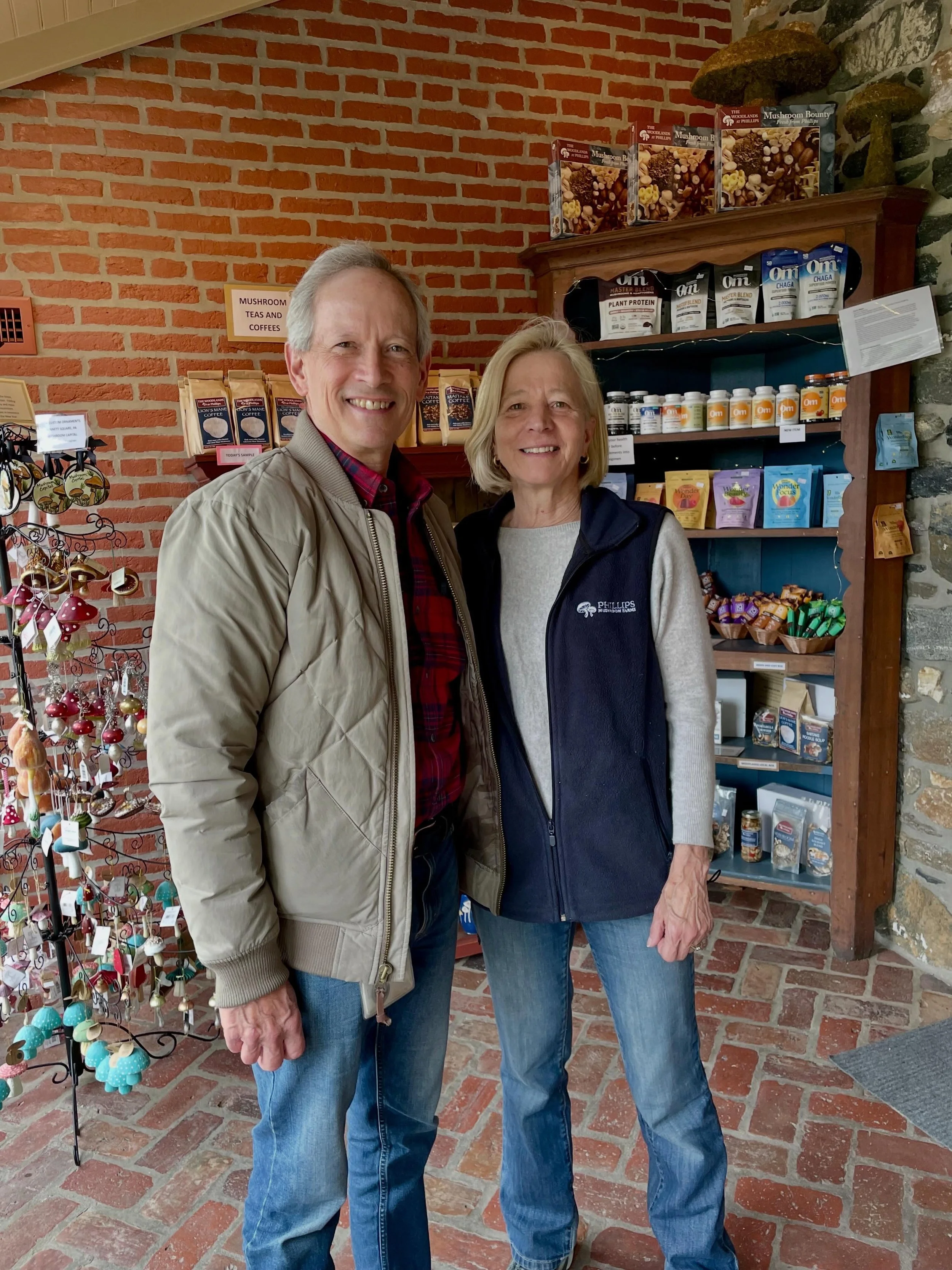 Hi. Rachel here! 🍄

I had the chance to visit Phillips Mushroom Farms last week, and Linda and Bill were so incredibly welcoming and hospitable.

Bill took me through several of the growing facilities, where I got to see certified organic gourmet mu