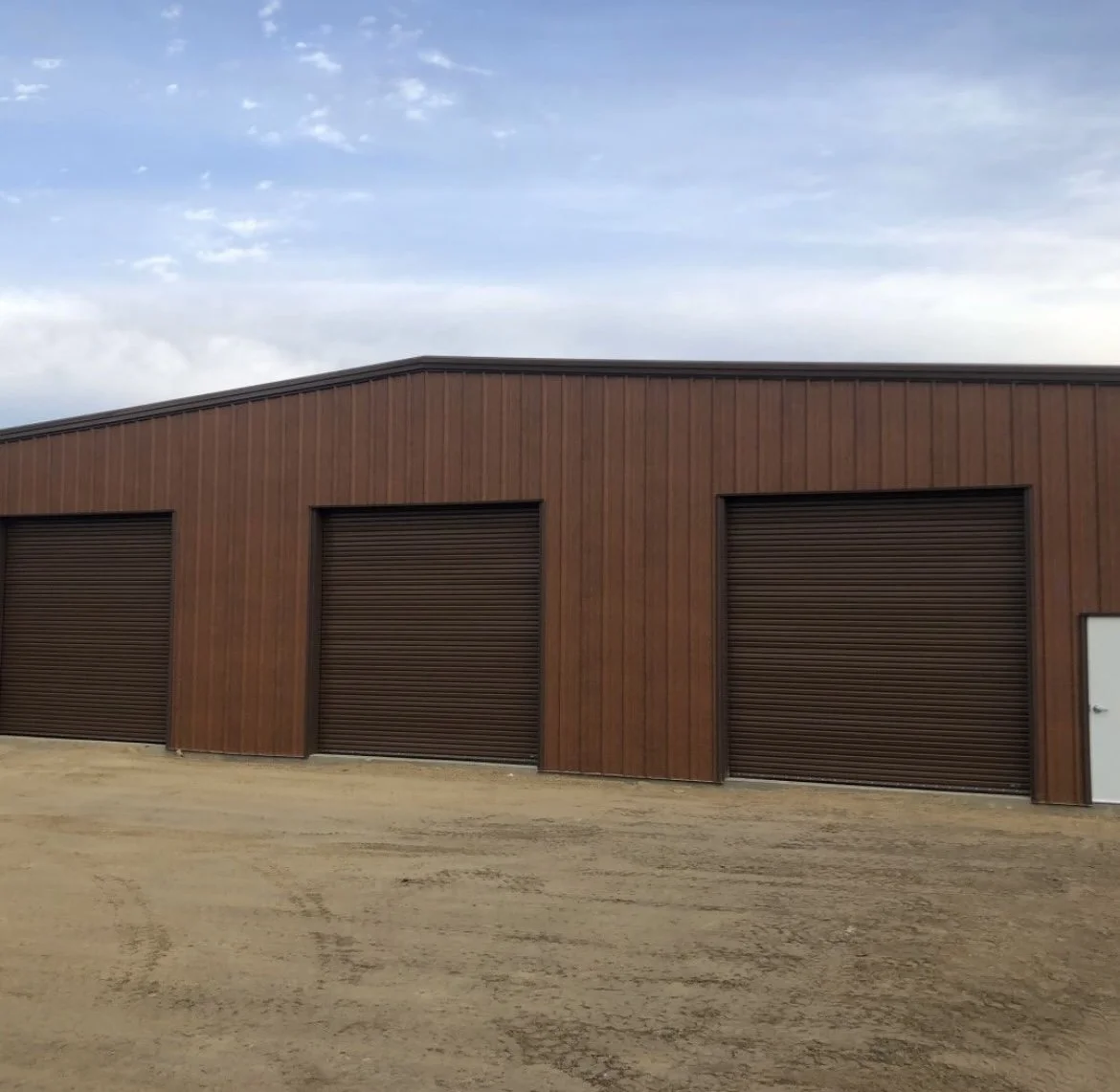 Multi door garage building constructed by pro erection so cal