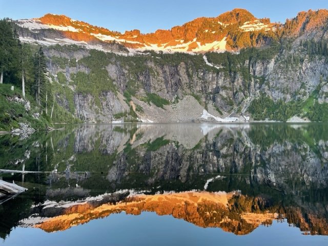 Sunrise over a mountain lake in the Central Cascades of Washington