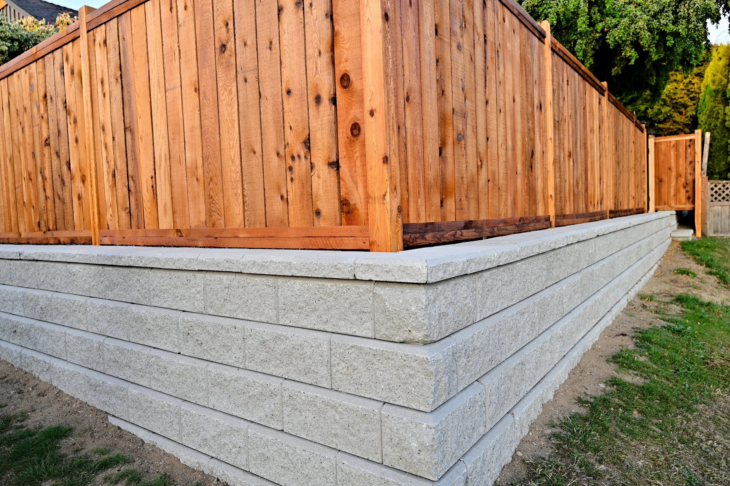 retaining wall.jpg