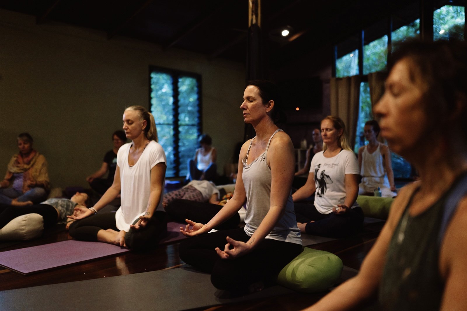 YogaAlma-39 2.jpg