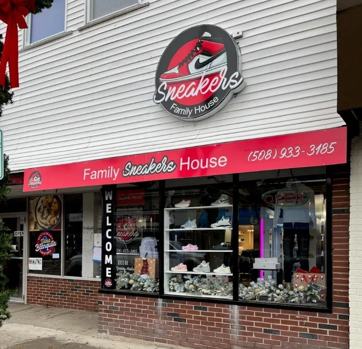 MILFORD POLICE DETECTIVES SEIZE OVER $200,000 IN COUNTERFEIT MERCHANDISE