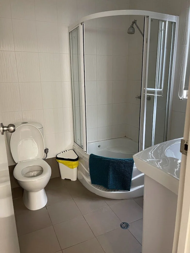 Bathroom 1 - Copy - Copy.jpg