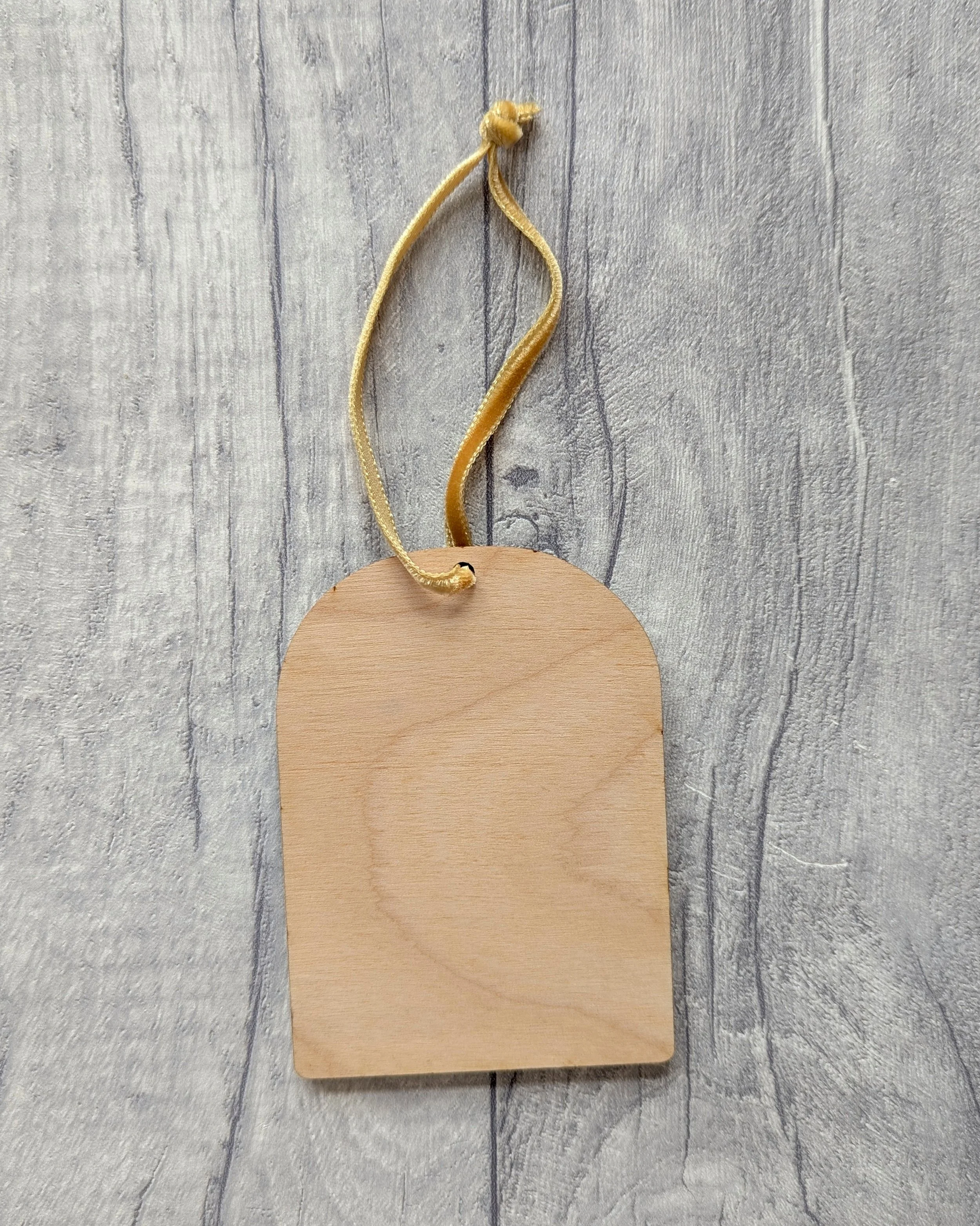 Frankie-Brown-Hanging-Decoration-Wooden-Mice-Reach-Stars-02.jpg
