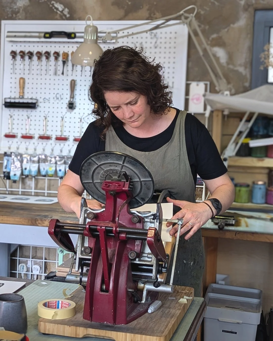 Starting off 2026 by saying: I think I've made myself too available 🫣

I'll be reducing my opening hours for the next few months. My studio will be open to the public (for browsing) on Fridays and Saturdays, 11am to 4pm - I'll review how things are 