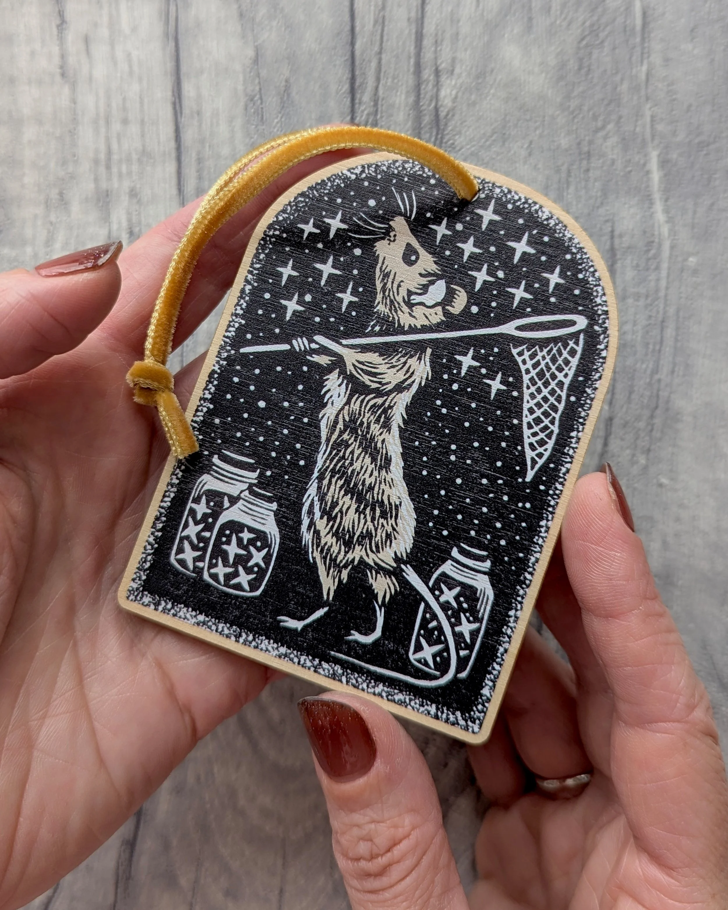 Frankie-Brown-Hanging-Decoration-Wooden-Mice-Star-Catcher-03.jpg