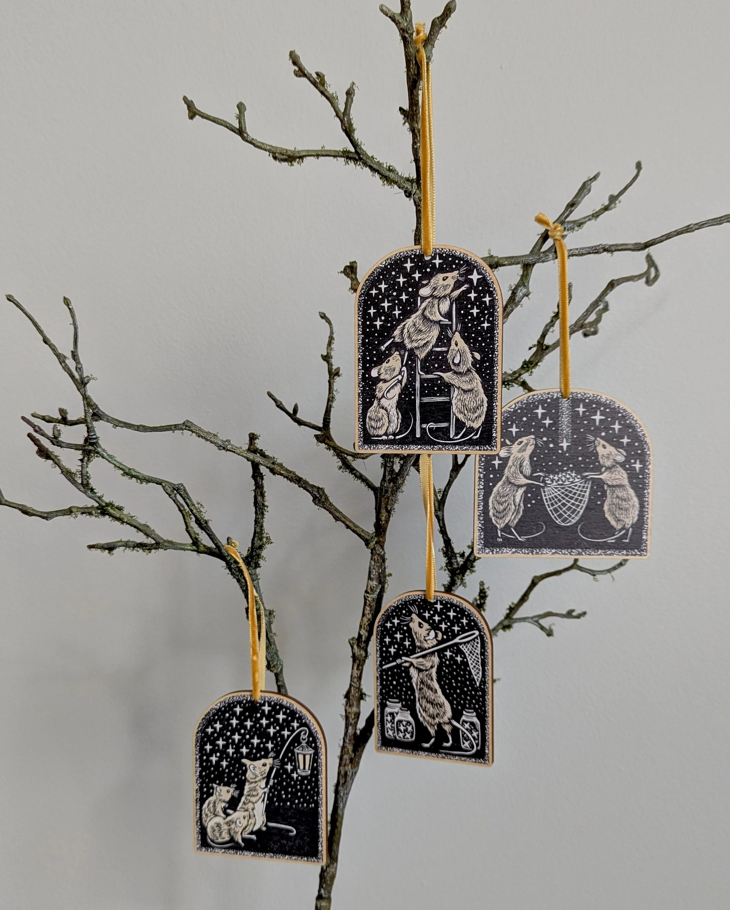 Frankie-Brown-Hanging-Decoration-Wooden-Mice-Stars-01.jpg (Copy) (Copy)