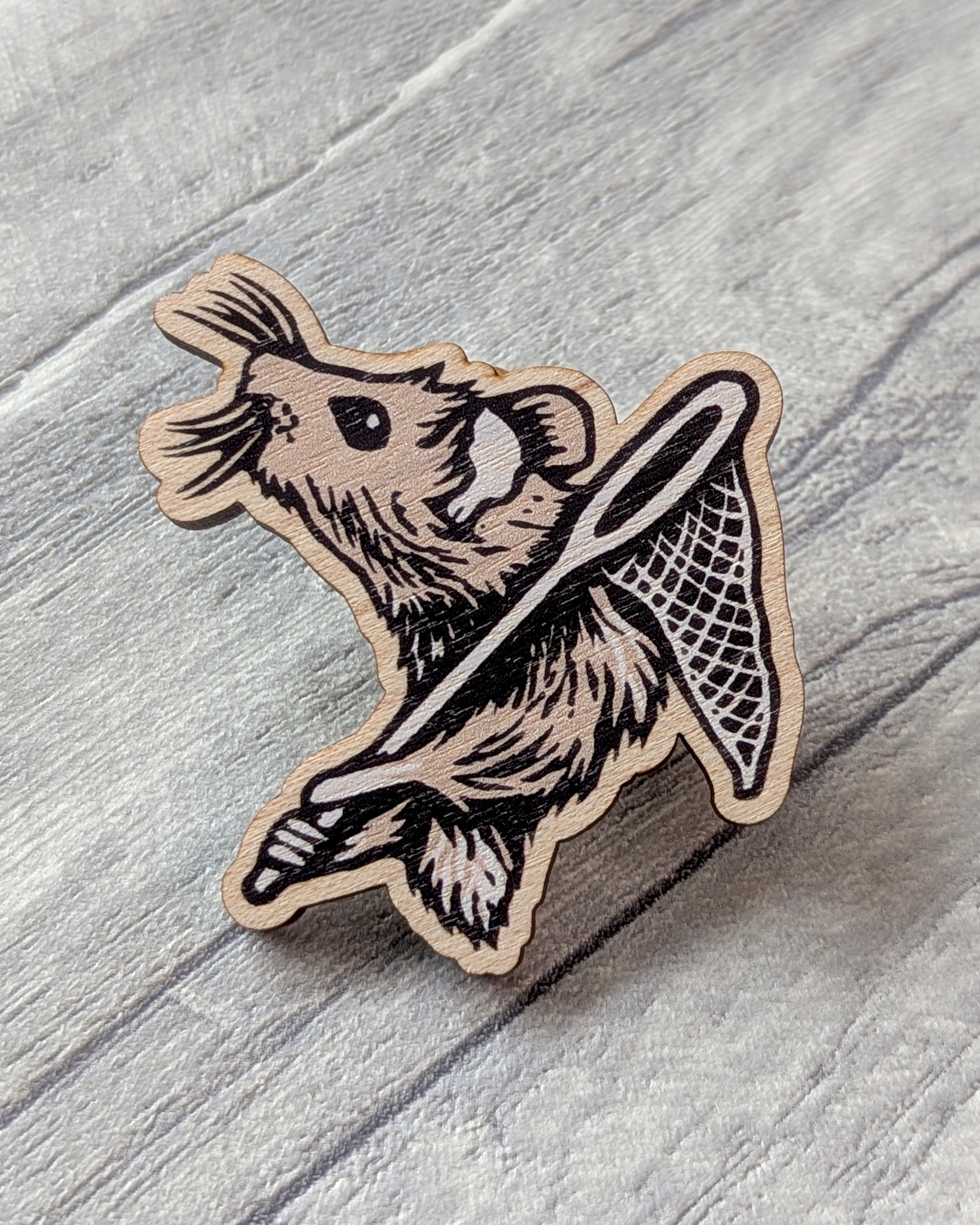Frankie-Brown-Pin-Badge-Wooden-Mouse-05.jpg