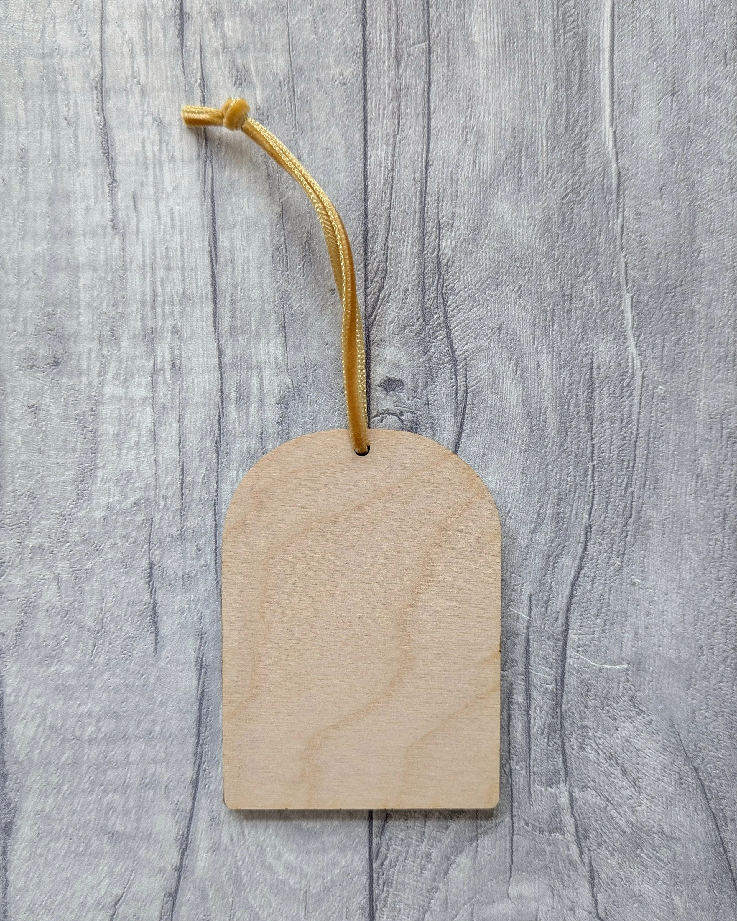 Frankie-Brown-Hanging-Decoration-Wooden-Mice-Star-Catcher-02.jpg