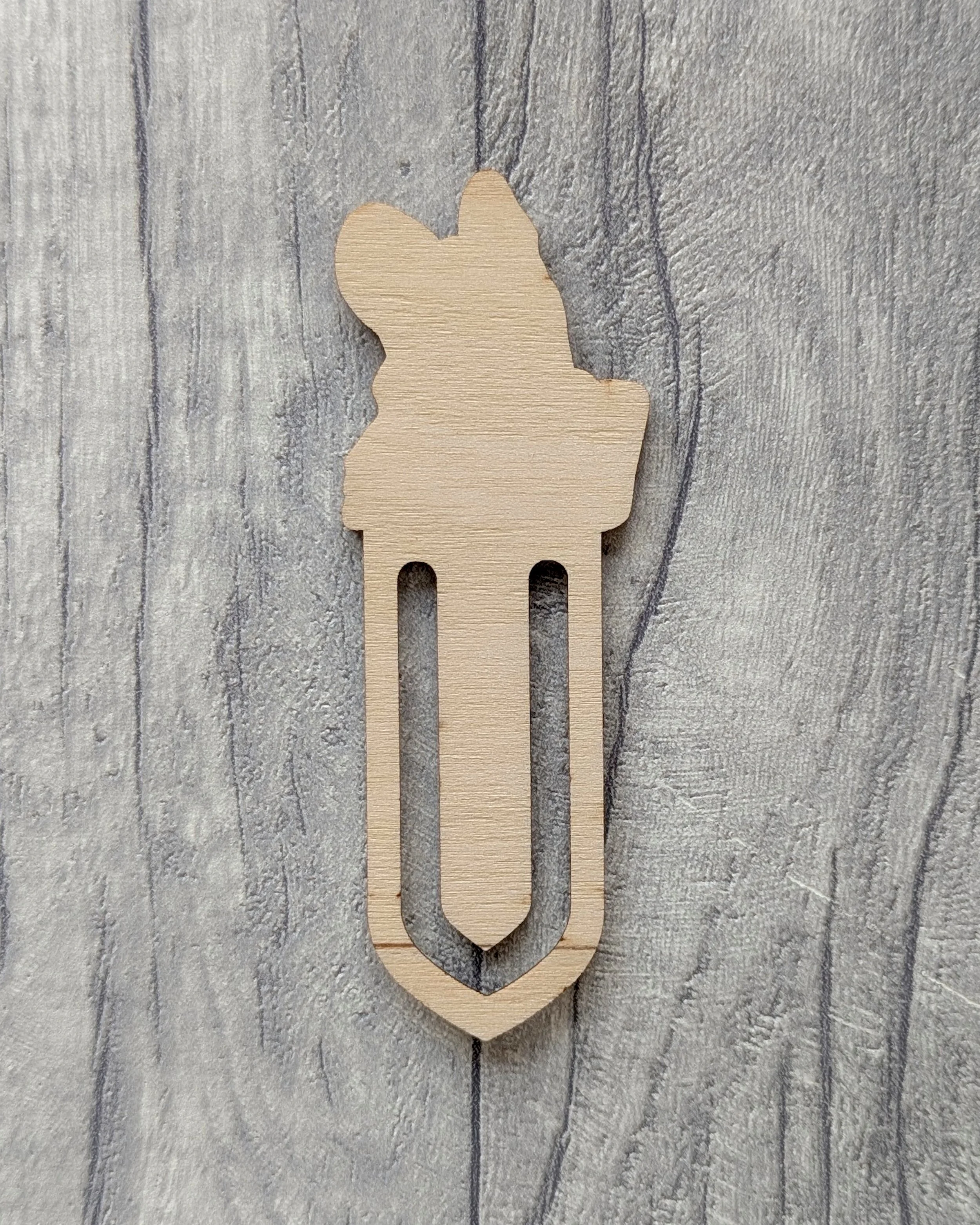 Frankie-Brown-Bookmark-Wooden-Mouse-04.jpg