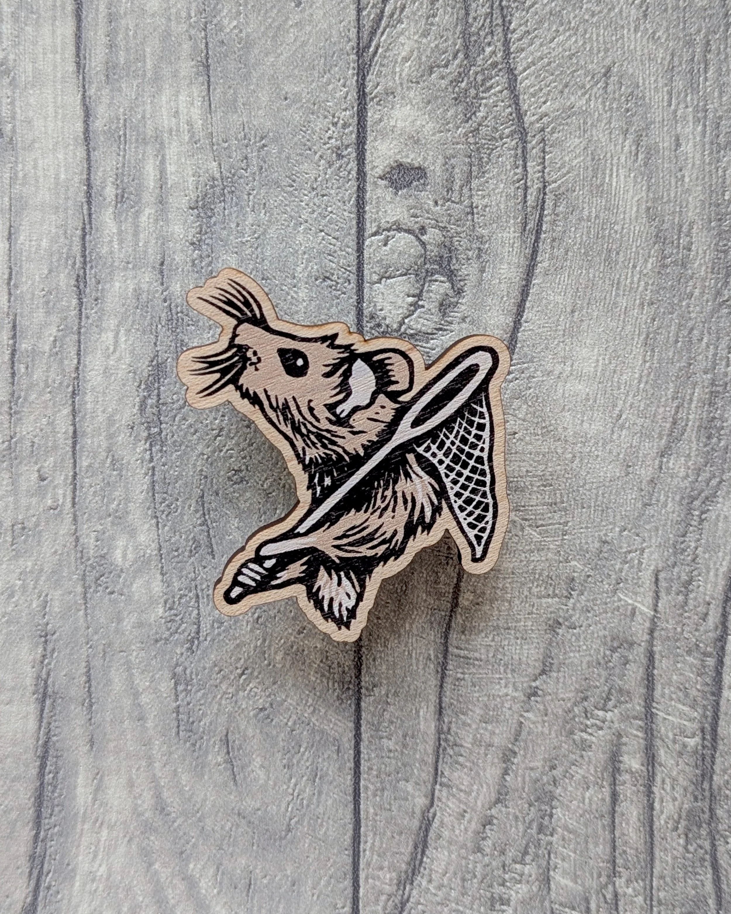 Frankie-Brown-Pin-Badge-Wooden-Mouse-03.jpg
