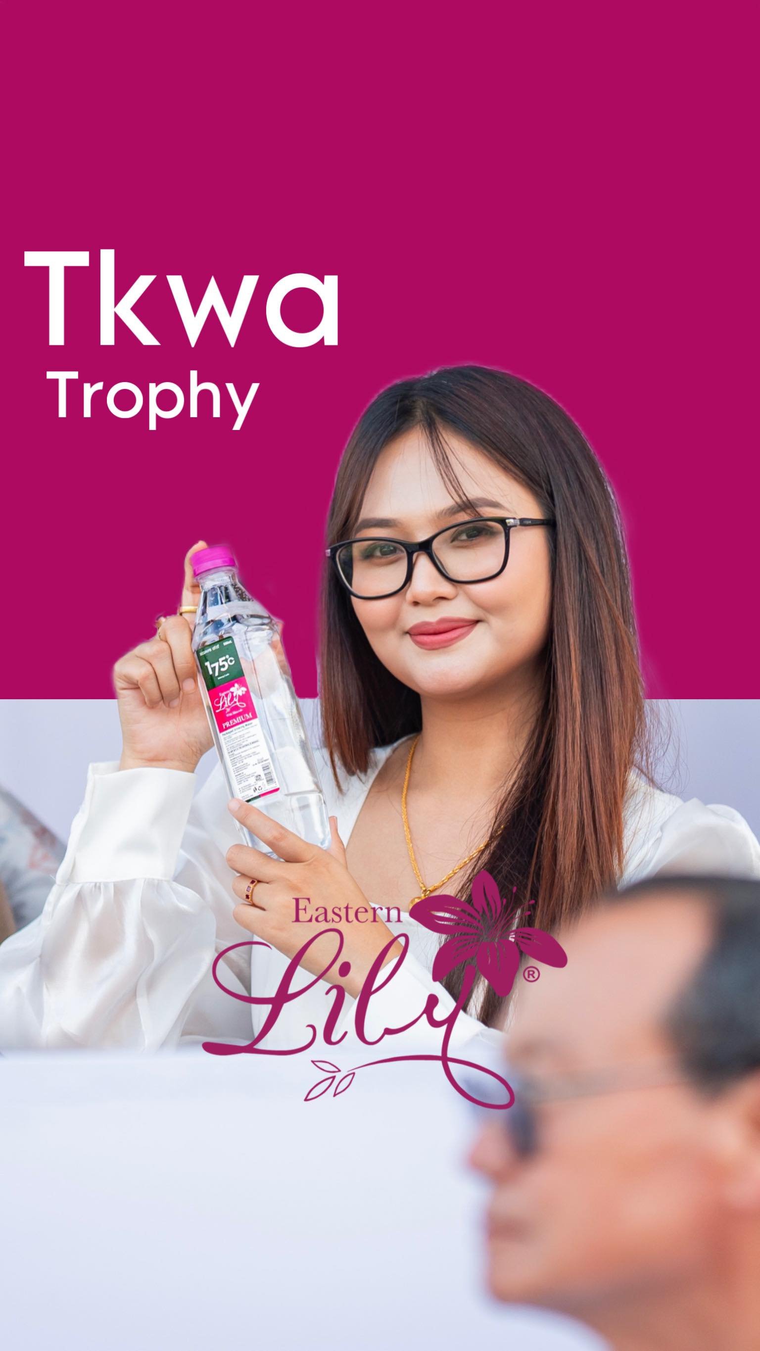 @easternlilyofficial
Honest review from @sonia_samjetsabam_ and veteran actor and director Pabung Mangoljao!
@tkwa_tentha
Managed by @tycoon_b2b
#quenchyourthirst #easternlily #manipur #manipurfilmactressclub #football #tkwatrophy #water