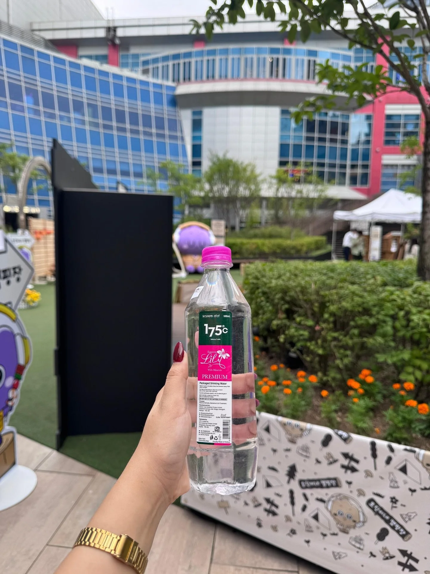 Easternlily shines everywhere! Korea
Premium bottle
Marketed by @175c.imphal 

Special thanks to @_moonlitdisha._ 

#Easternlily #QuenchYourThirst

[easternlily, water, hydration, fun, freedom, india, Manipur, korea, Instagram, drinking, liquid, drin