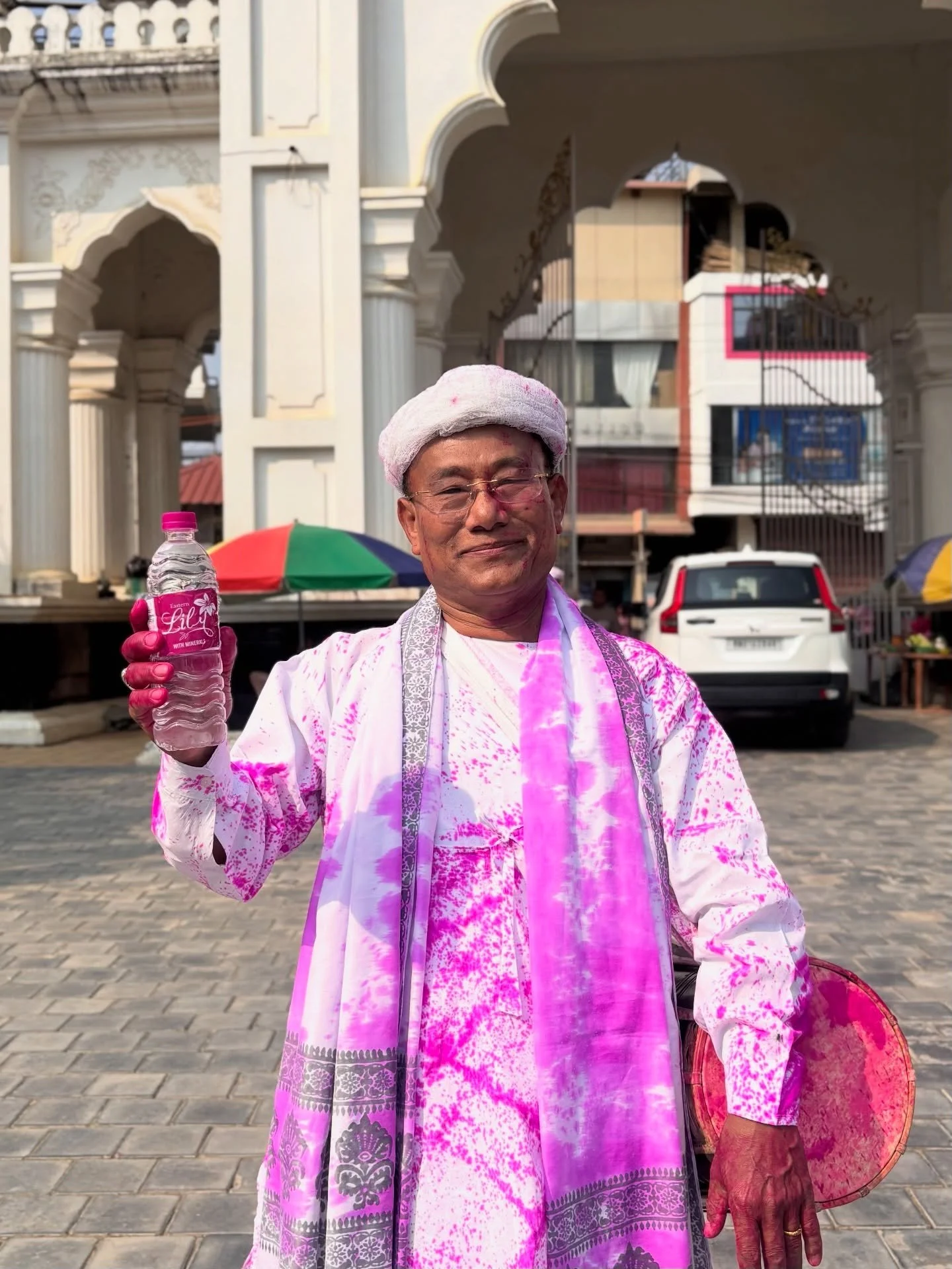 Happy Holi everyone @easternlilyofficial 
Don&rsquo;t forget to hydrate!
#quenchyourthirst