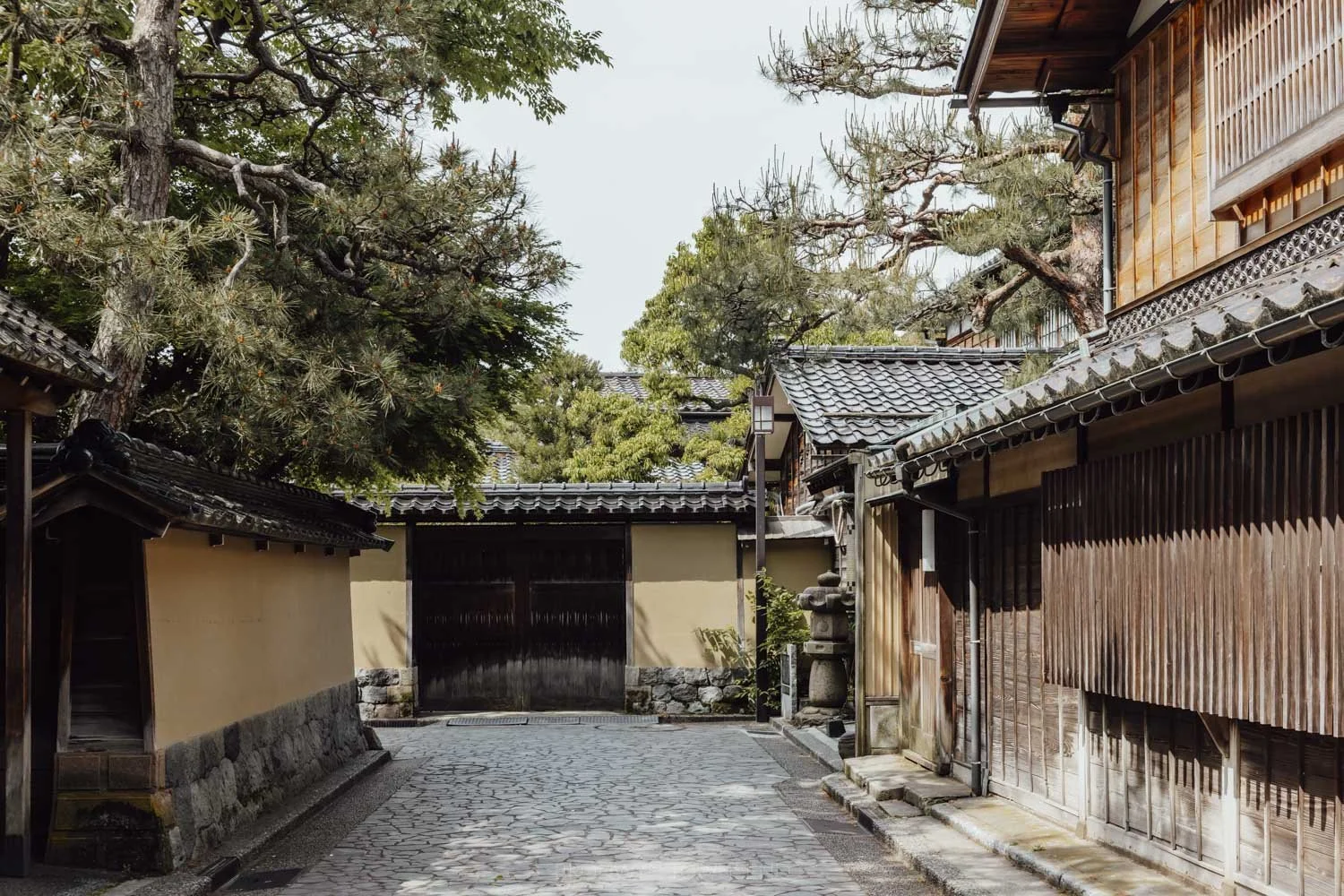 Nagamachi Samurai district with traditional wooden machiya and pines
