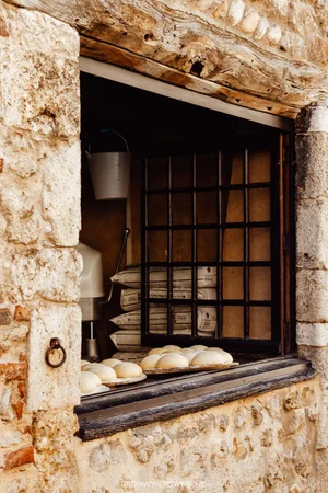 A Travel Guide to Perouges, France: The Perfect Day Trip From Lyon ...