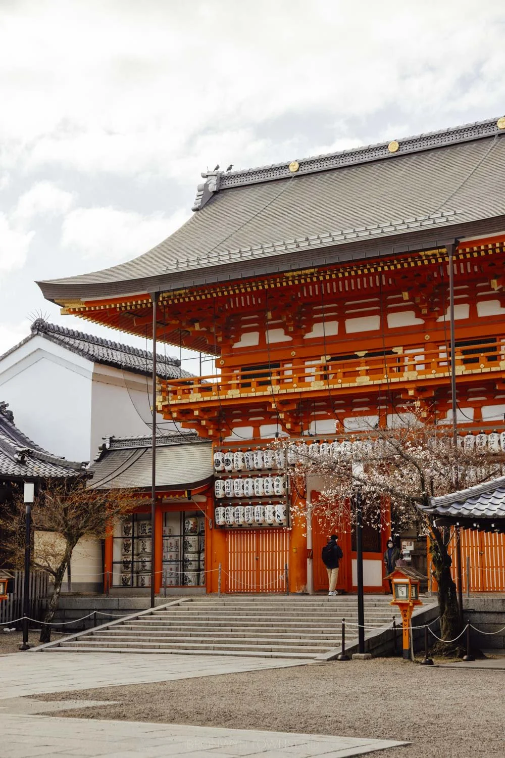 Orange gate of Yasaka Shrine in Kyoto