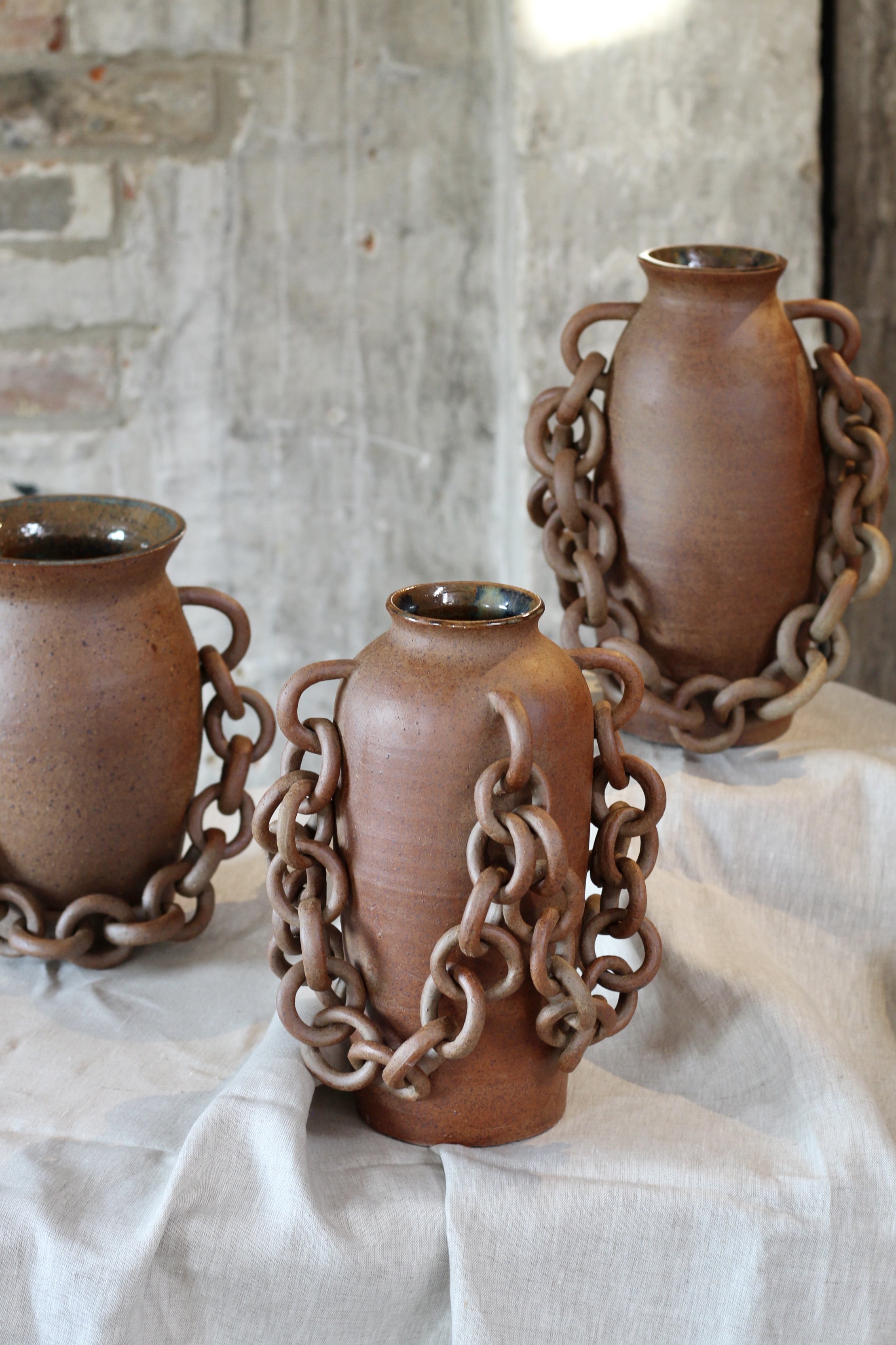 Quadruple chain vase