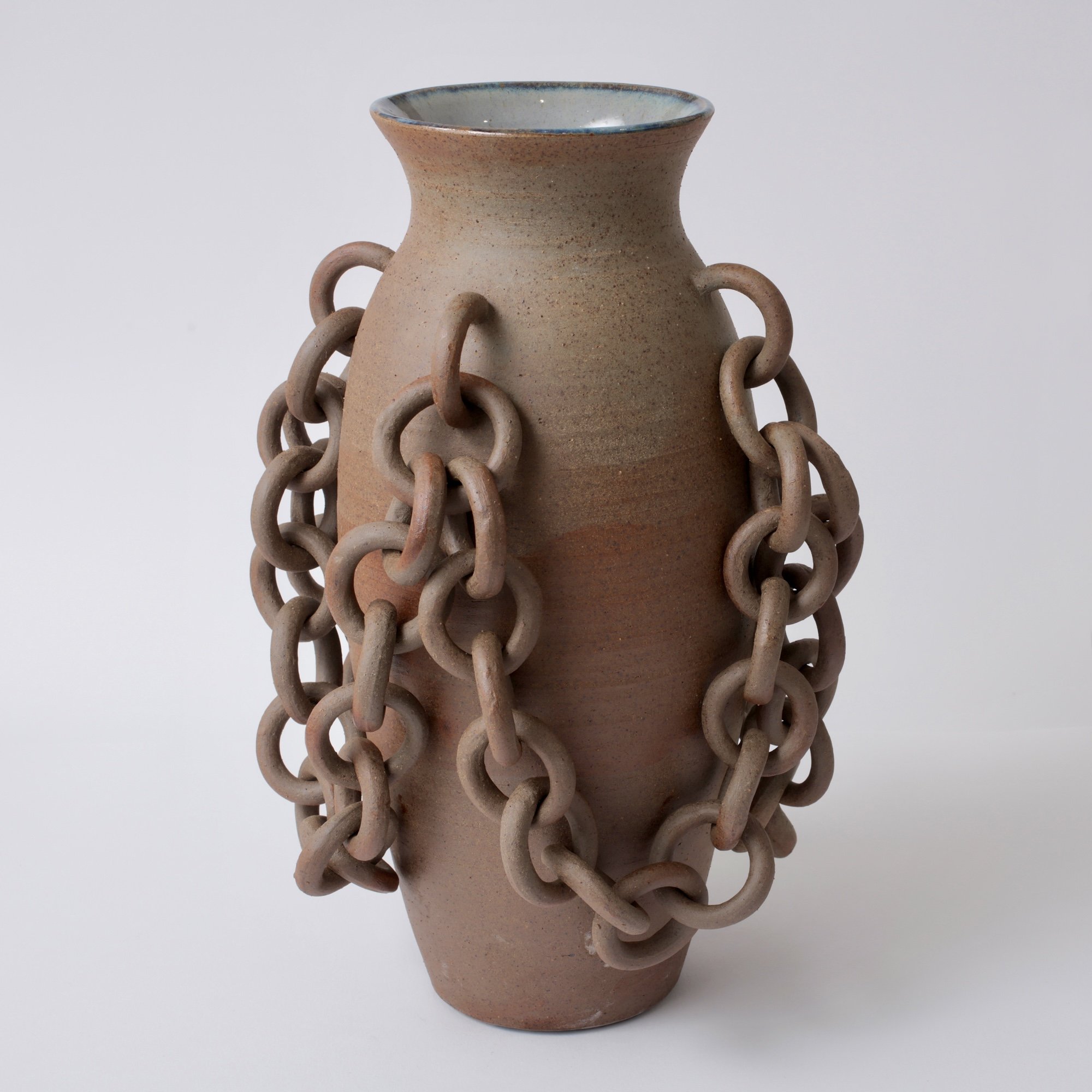 Large quadruple chain vase