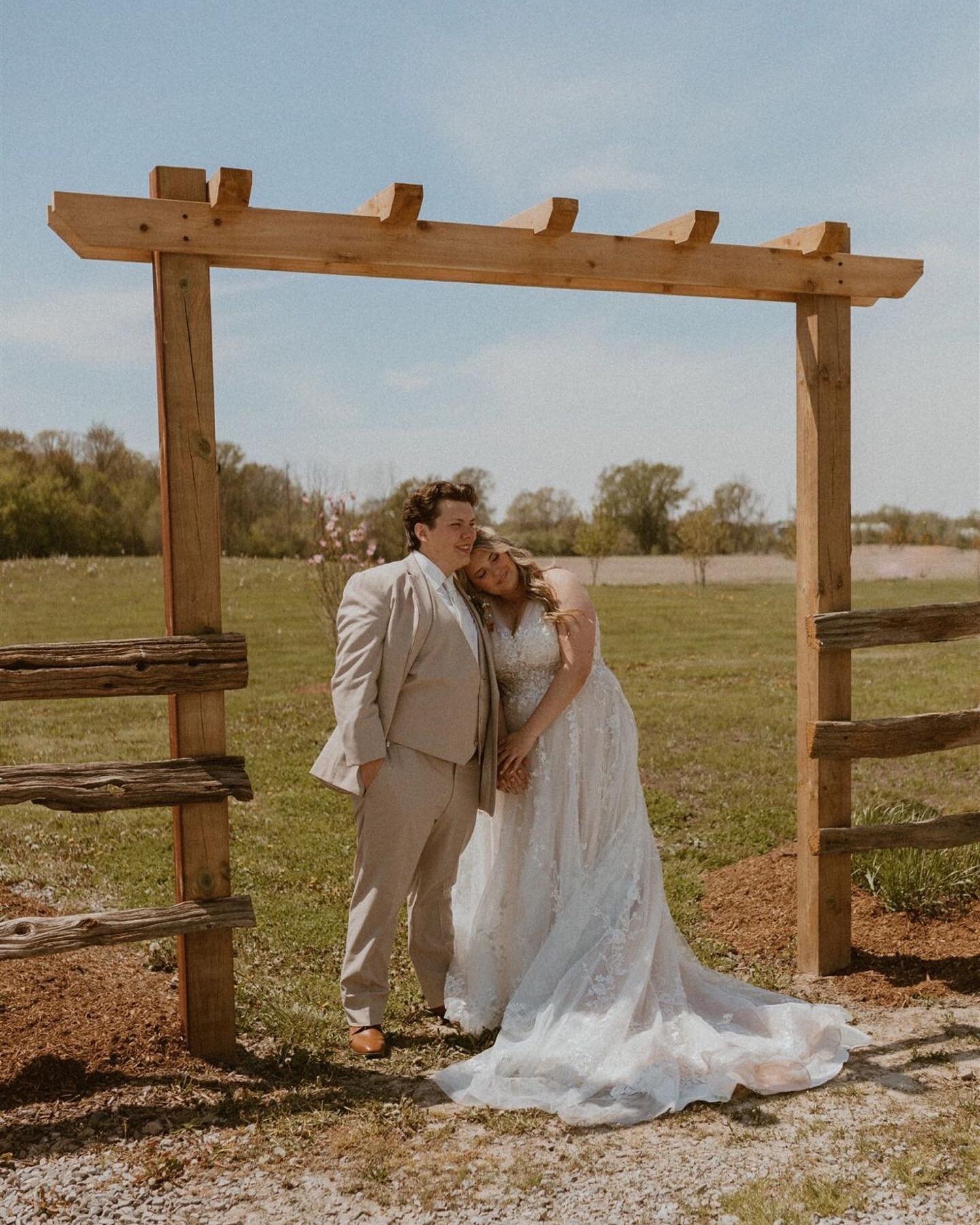 Brooklyn &amp; Brock were only 14 years old when they met, and last Saturday was their 10 year anniversary. They celebrated by GETTING FRICKIN MARRIED. That&rsquo;s some soulmate shit right there. 

Sooo happy for you two 💕

 #victoriabcweddingphoto