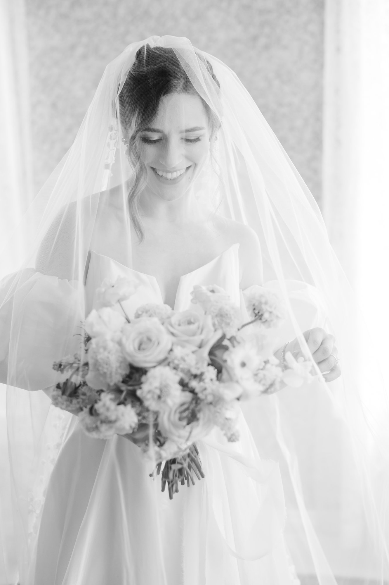 SYDNEY MARIE PHOTOGRAPHY | Grand Rapids Wedding Photographer