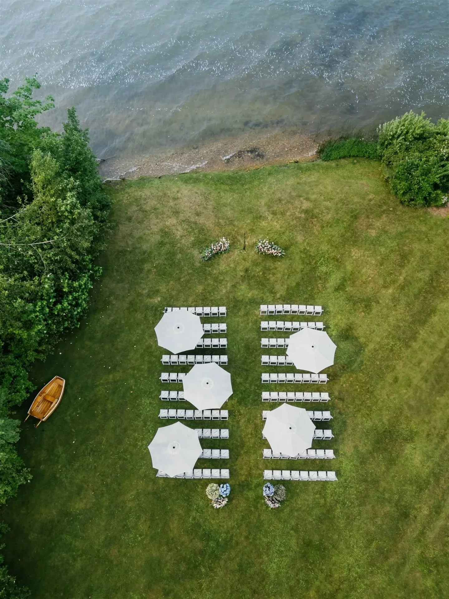 Ceremony details from Anne + Justin's day.

Photography: @sydneymariephotography
Planner: @up_north_events
Venue: Private Property
Hair and Makeup: @upnorth.beauty
Florist: @kellyrichashford
Details: @timelesseventrental
Draping: @eleve.events
Tent: 