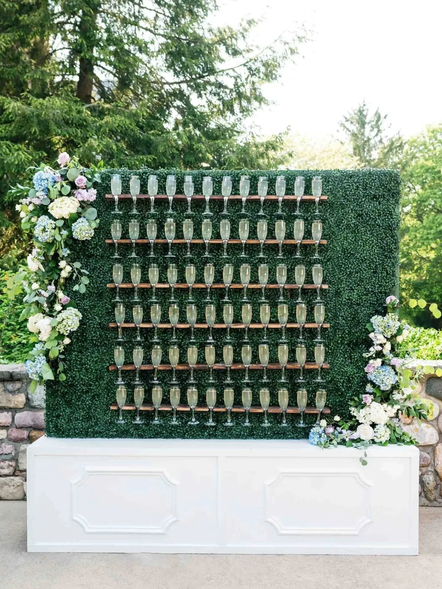 Because cocktail hour is always better with a champagne wall.

Shot for @nicolettebardos.

[Michigan wedding photographer, champagne wall, Michigan wedding, greencrest manor, greencrest manor wedding]