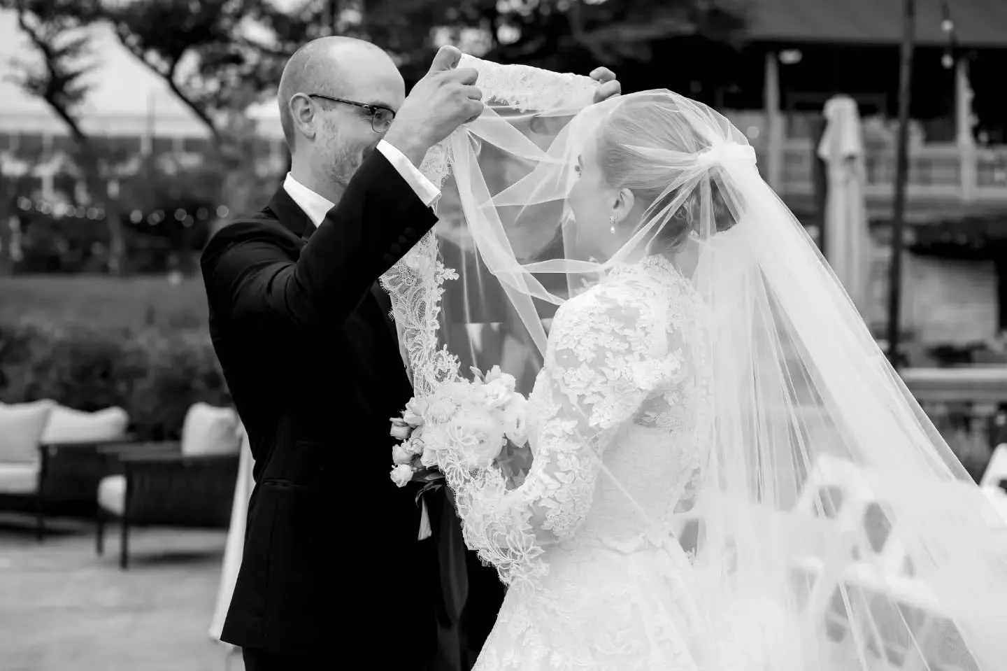 One of my favorite moments from Sally and Teague's wedding.

Photographer: @sydneymariephotography 
Venue: @thedrakeoakbrook 
Planner: @eventsbyj.design
Florist: @phillips_flowers
DJ: @entouragedj
Videographer: @rebeccamartinfilms 
HMUA: @elanadarrus