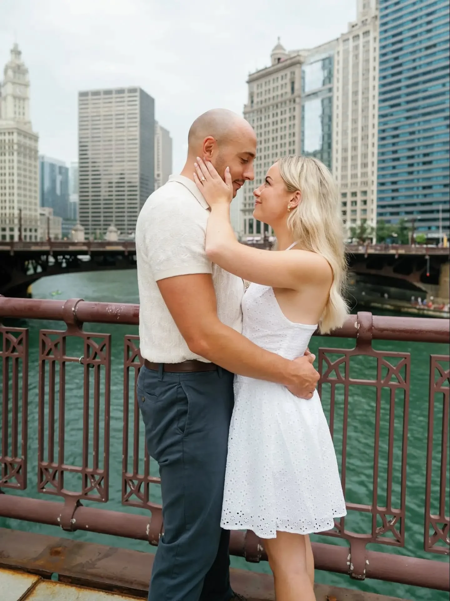 Colleen + Jim // engaged.

Their first date was on Jim&rsquo;s birthday, so it only felt right to celebrate their recent engagement by taking their engagement photos on his birthday too.

I absolutely loved walking around the Riverwalk with these two