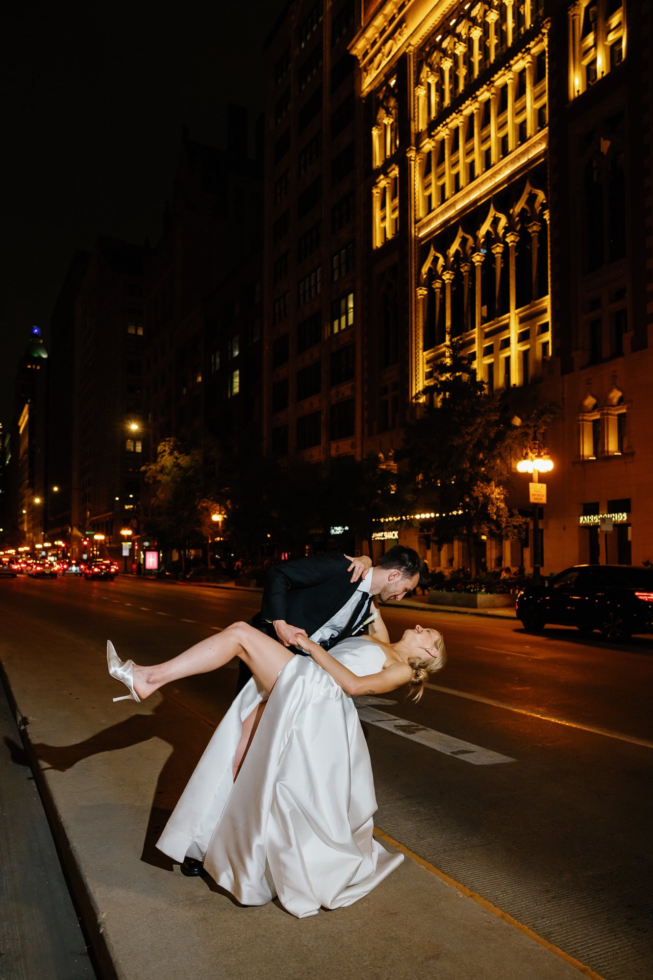 chicago athletic wedding photographer (105).jpg