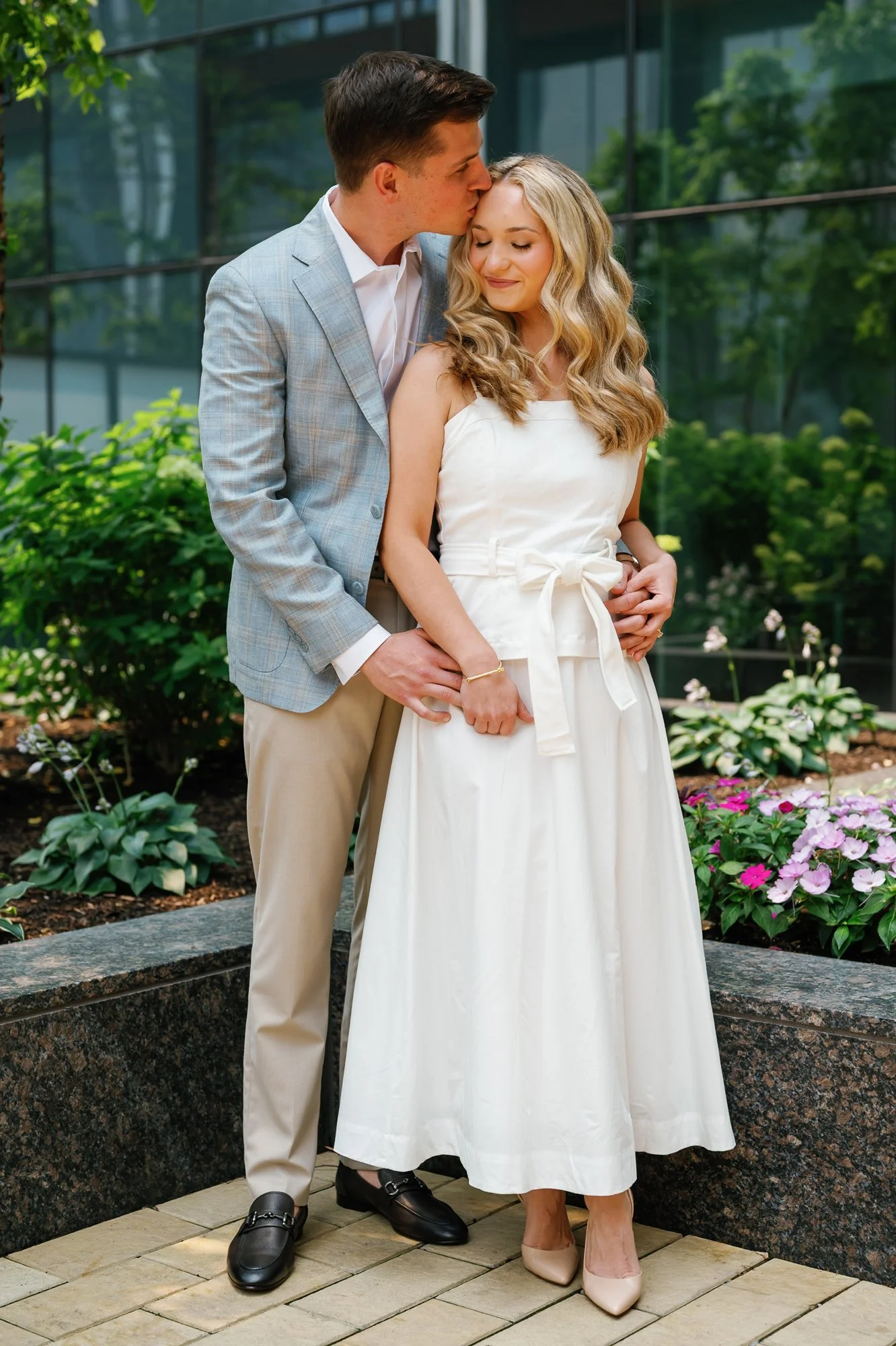 lincoln-park-chicago-engagement-session (4).jpg