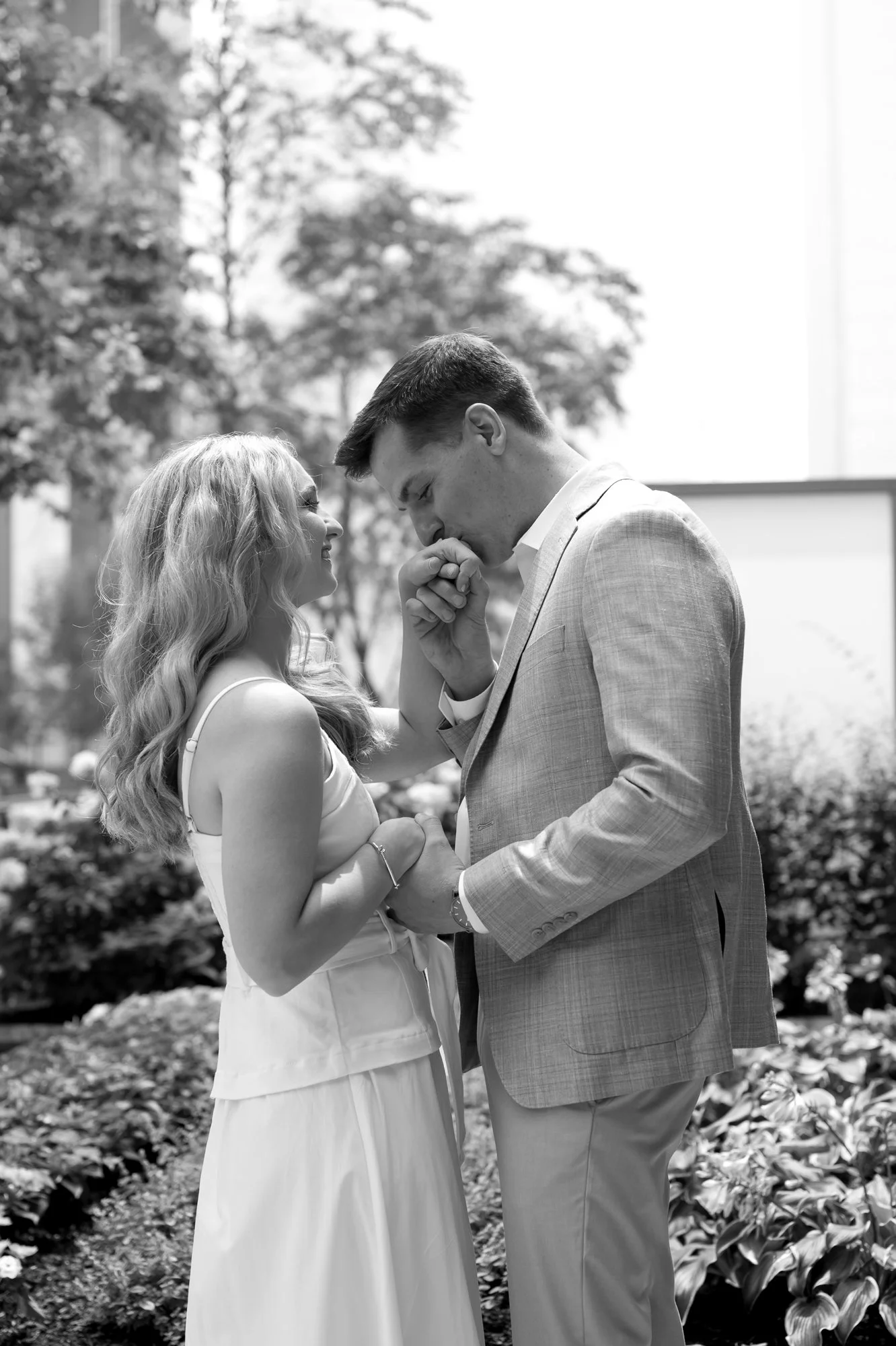 lincoln-park-chicago-engagement-session (7).jpg