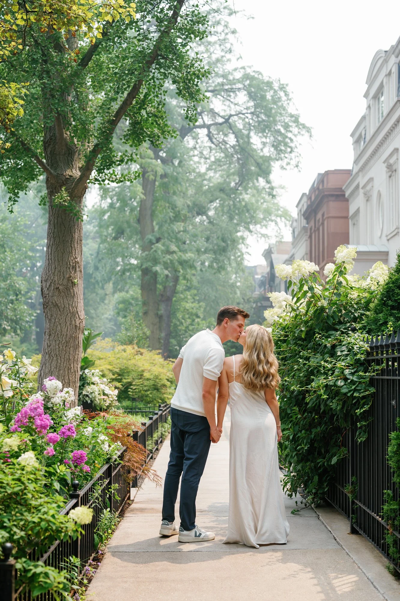 lincoln-park-chicago-engagement-session (33).jpg